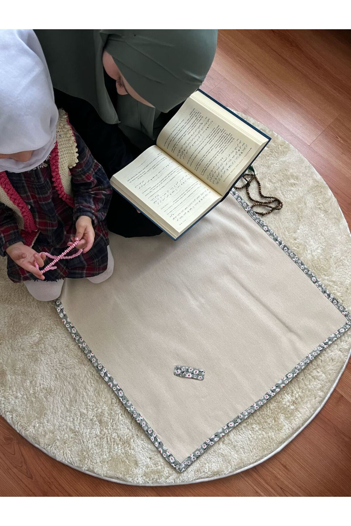 سجاده نماز کتان طرح گل مینیمال سبز - هدیه چاییز