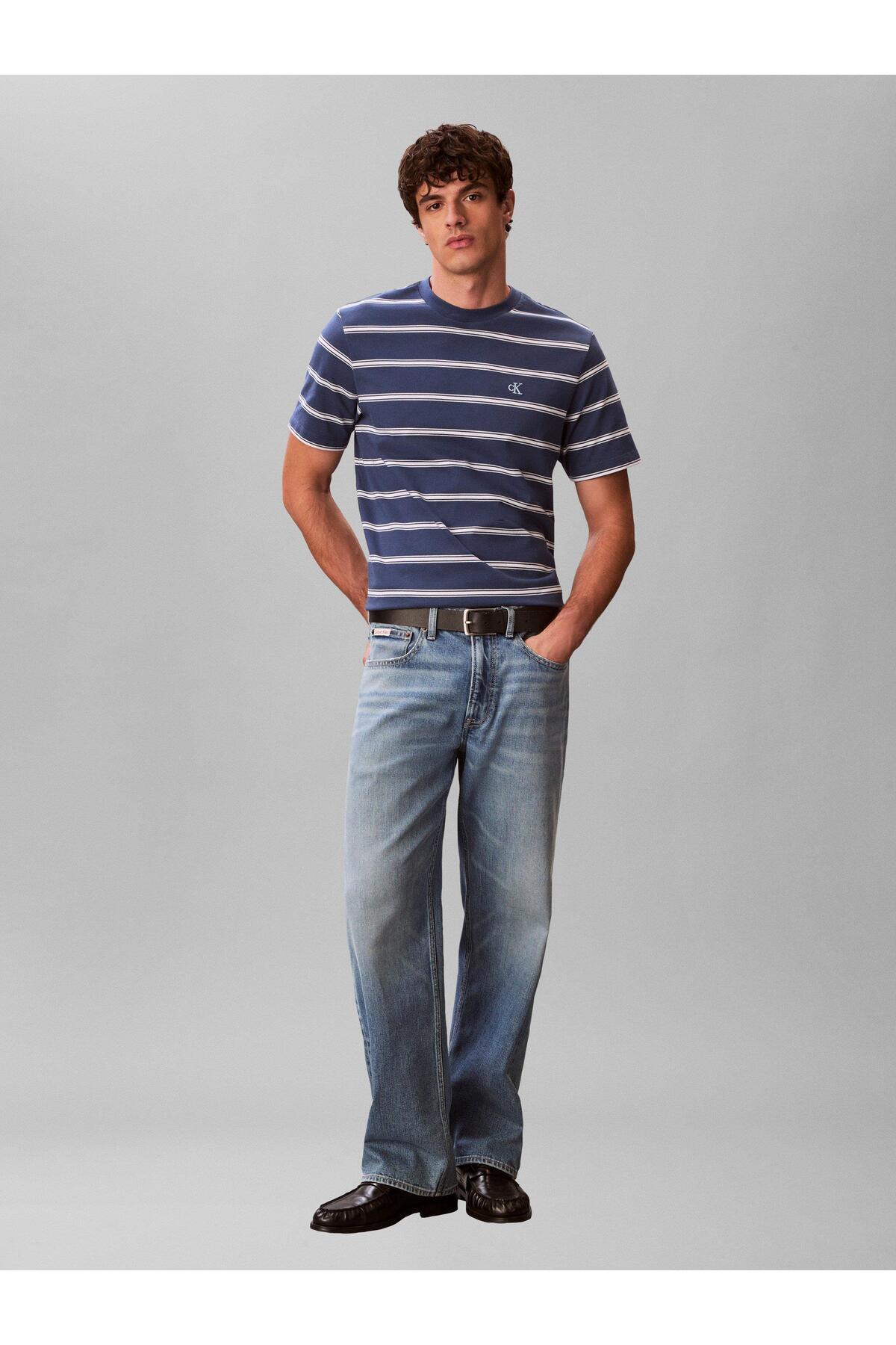 تیشرتمردانهCalvin Kleinرنگارنگ تیشرتمردانهCalvin Kleinرنگارنگ