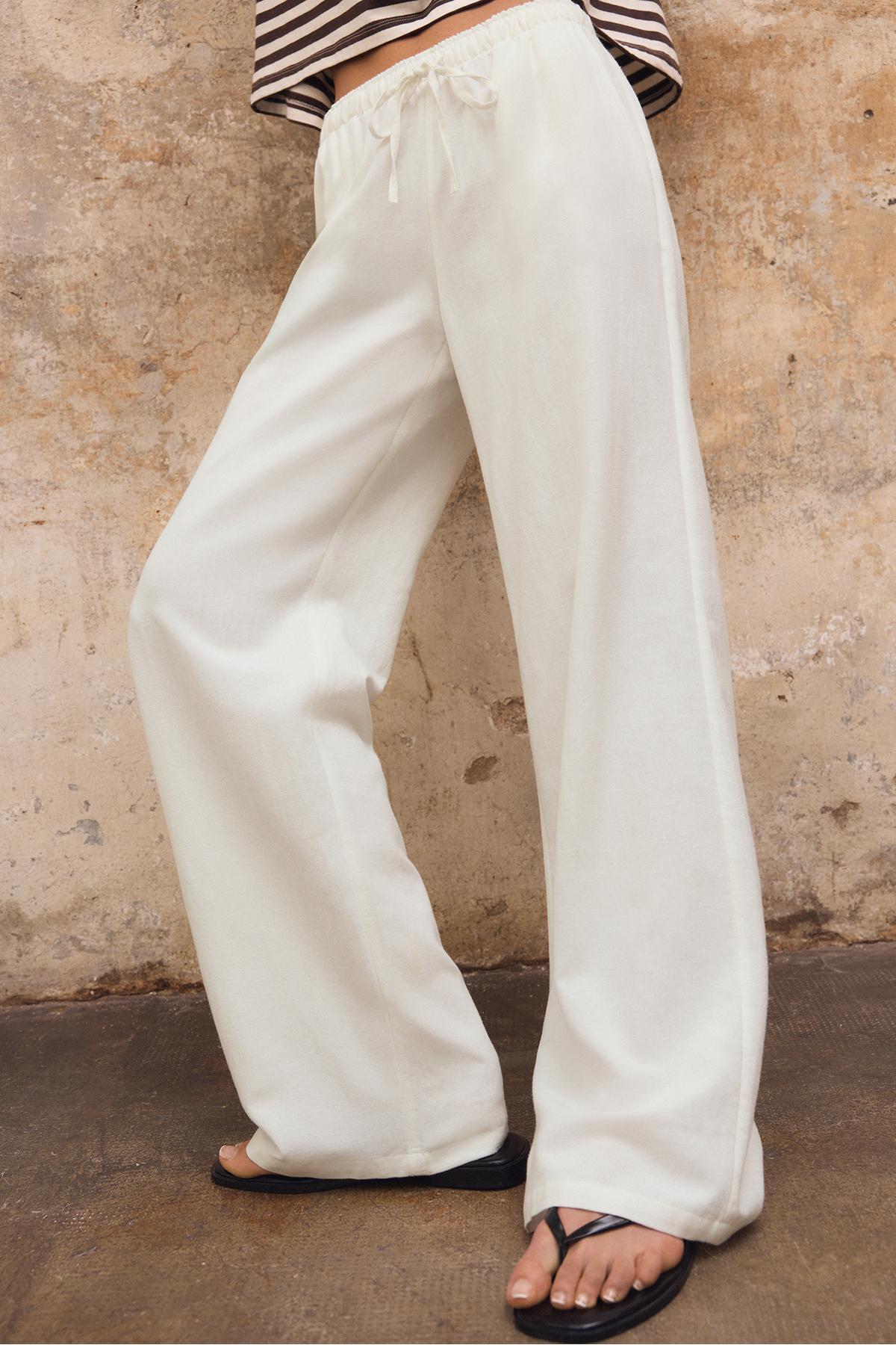 Stradivarius  Keten görünümlü bağcıklı pantolon - Görsel 3