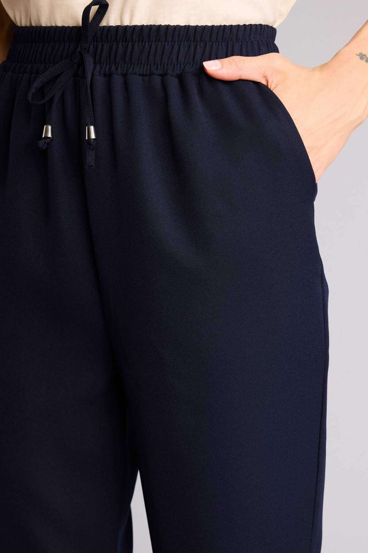 DeFacto Slım Fit Yüksek Bel Jogger Paça Pantolon H8464AX26SM görsel 4