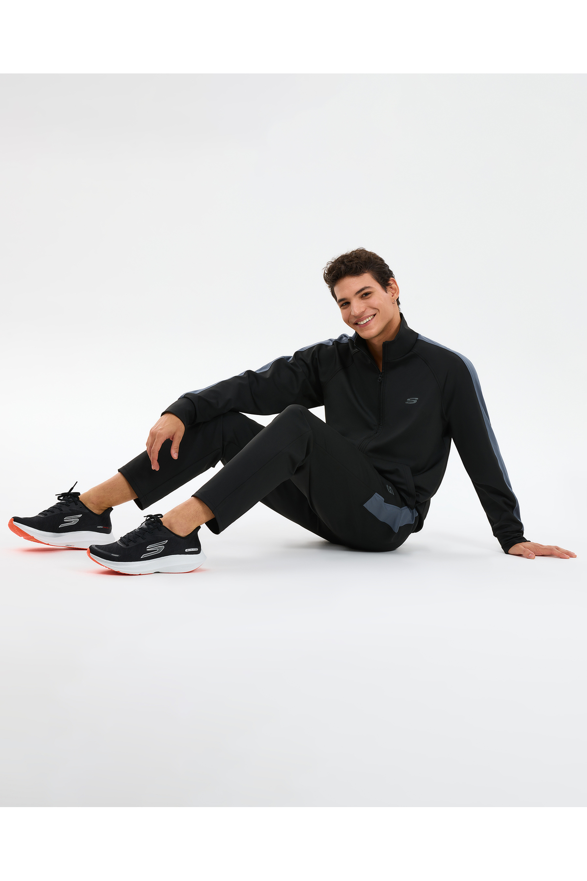 ست لباس ورزشی مردانه مشکی M Track Suit S241211-3817 — مشکی — تصویر 4 از 4