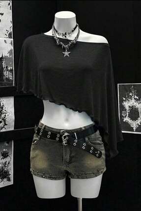 Karakedi Basic Yarasa Kol Asimetrik Y2K Kısa Kollu Crop Body