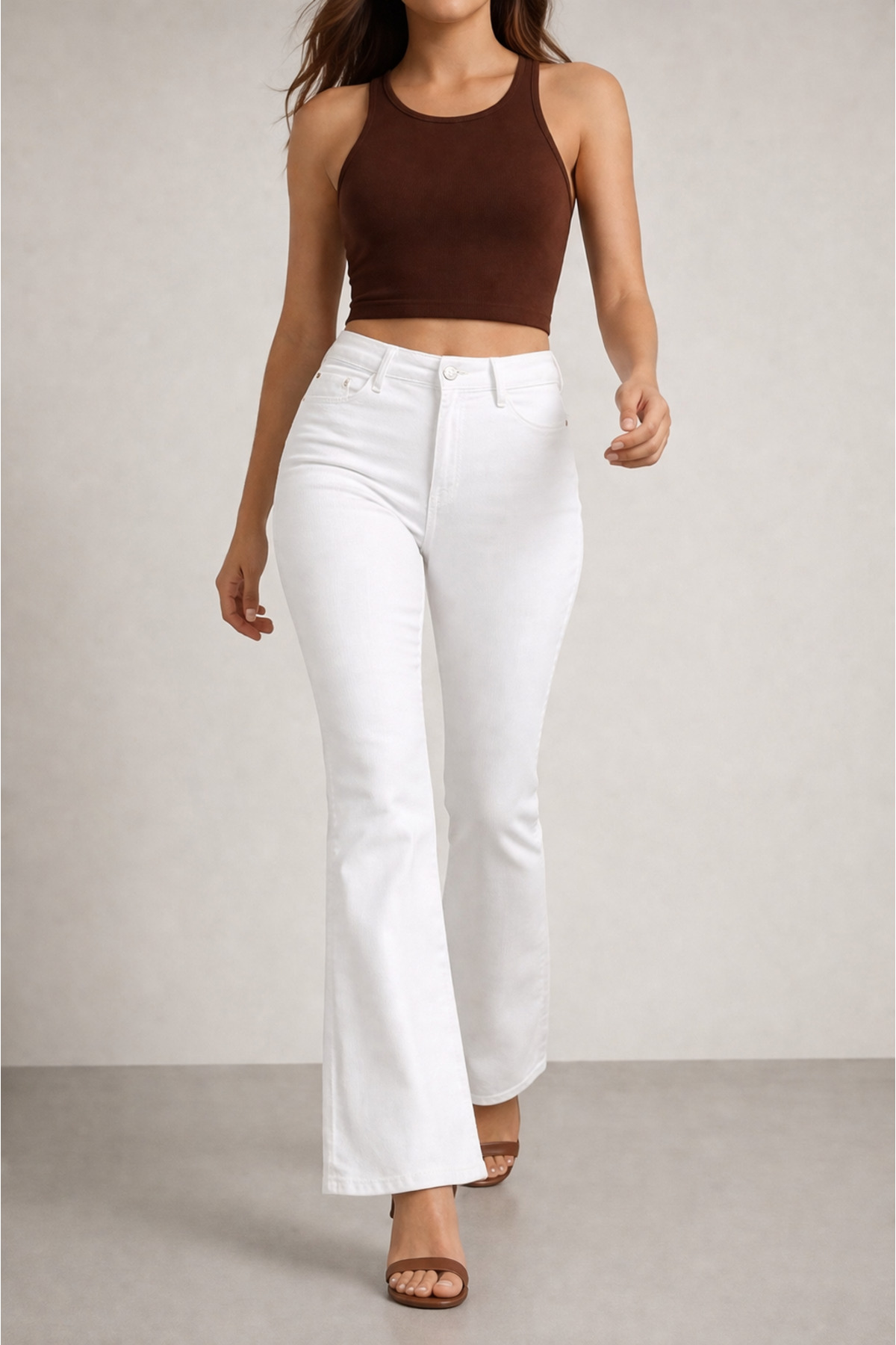 DELDNM Isabelle Kadın Yüksek Bel Beyaz Likralı İspanyol Paça Flare Jeans Pantolon Comfort Uzun görsel 4