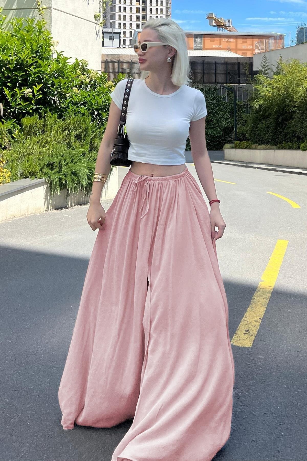 Seeh  Pembe Beli Lastikli Yırtmaçlı Uzun Kadın Etek SH375