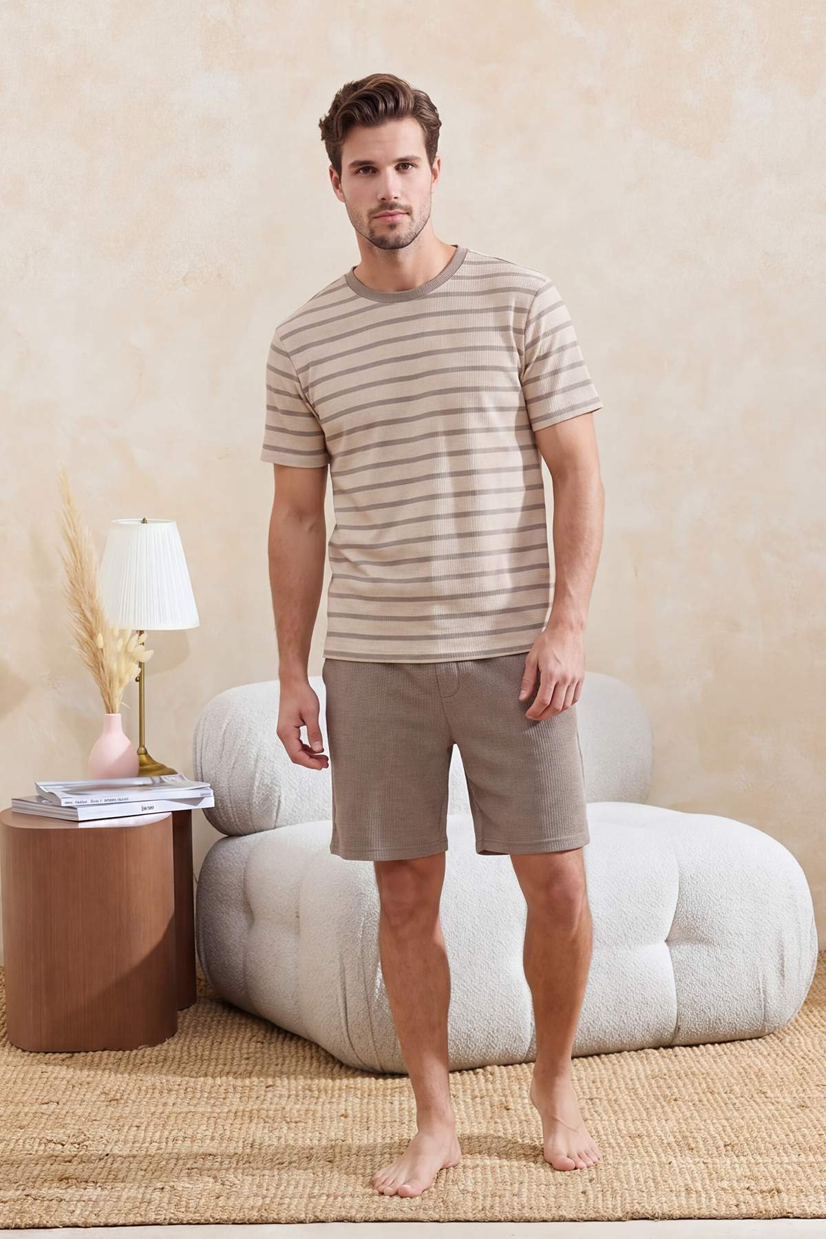 Trendyolmilla Man Kahverengi-Ekru Regular Kesim Çizgili Dokulu Pijama Takımı TMNSS26PT00043