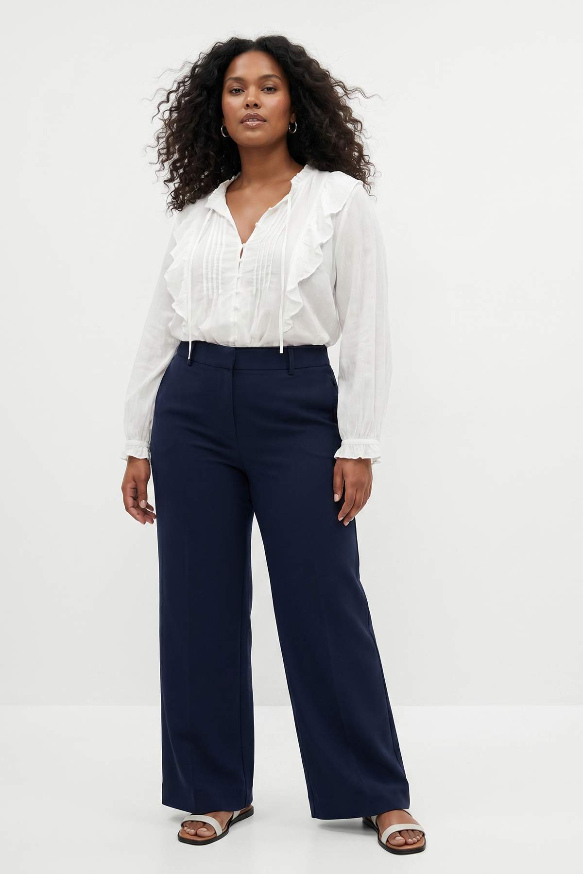 Trendyolmilla Curve Lacivert Lastik Belli Gabardin Dokuma Esnek Büyük Beden Pantolon TBBSS26AR00028