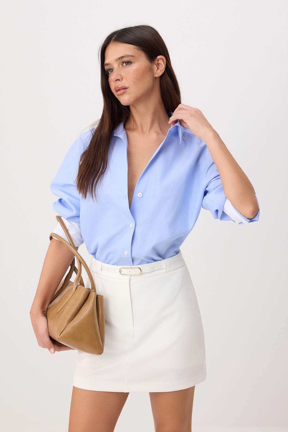 Trendyolmilla Beyaz Kemerli Etek Görünümlü Mini Şort & Bermuda TWOAW26SR00055