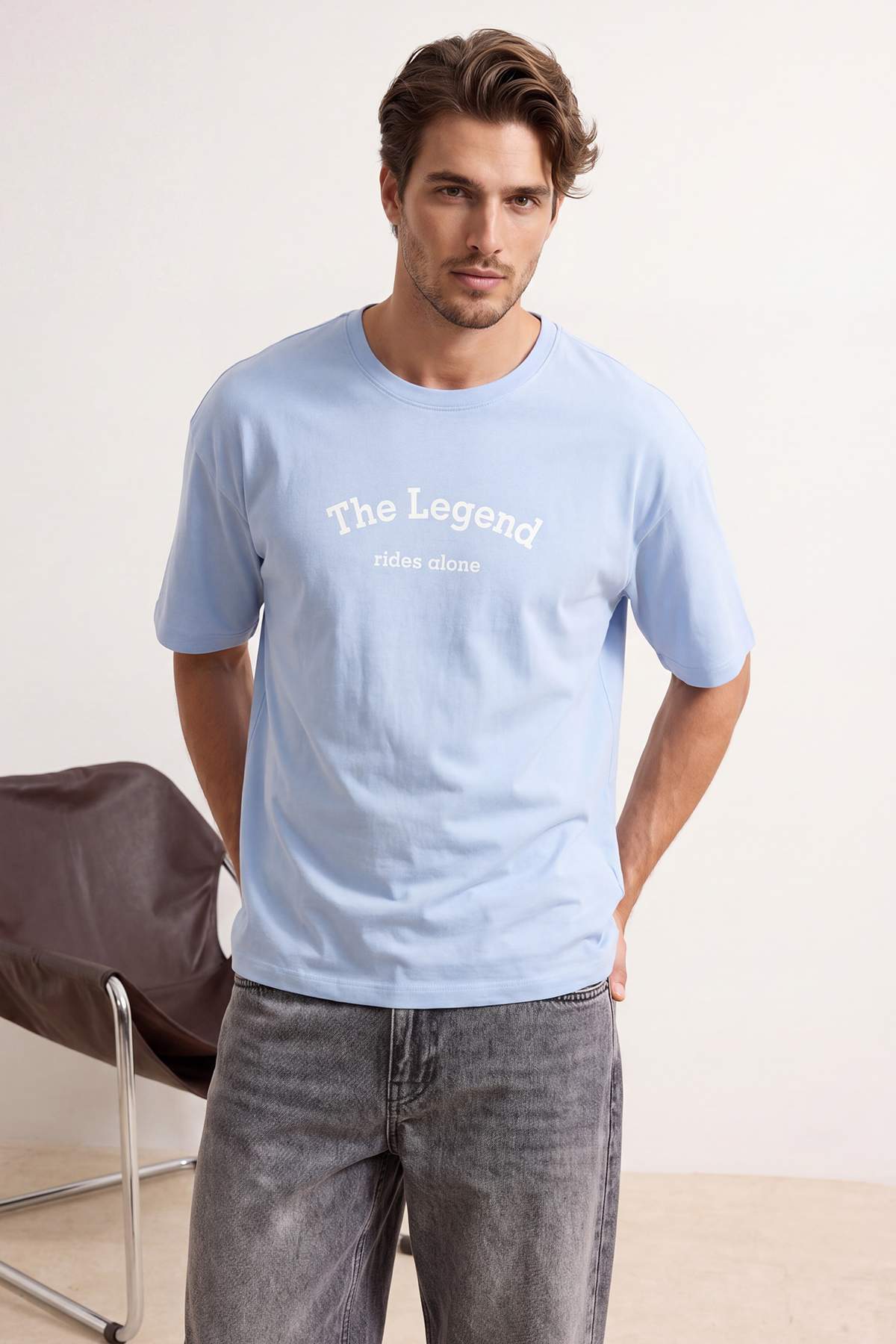 Trendyolmilla Man Mavi Oversize/Geniş Kesim Slogan Baskılı %100 Pamuk T-Shirt TMNSS26TS00050