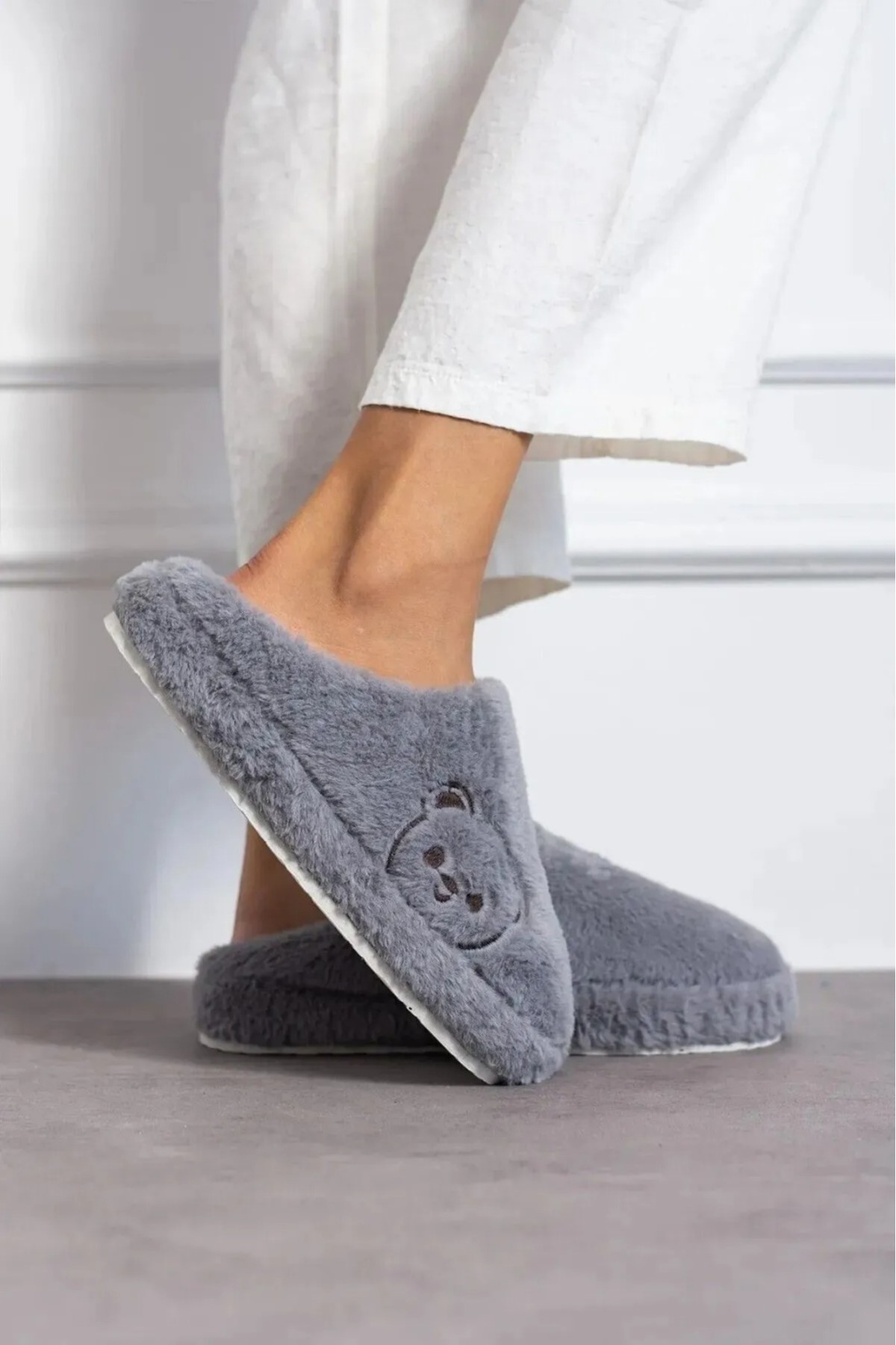 maxey Yılbaşı Noel Ayıkcıklı Peluş Ev Terliği görsel 2