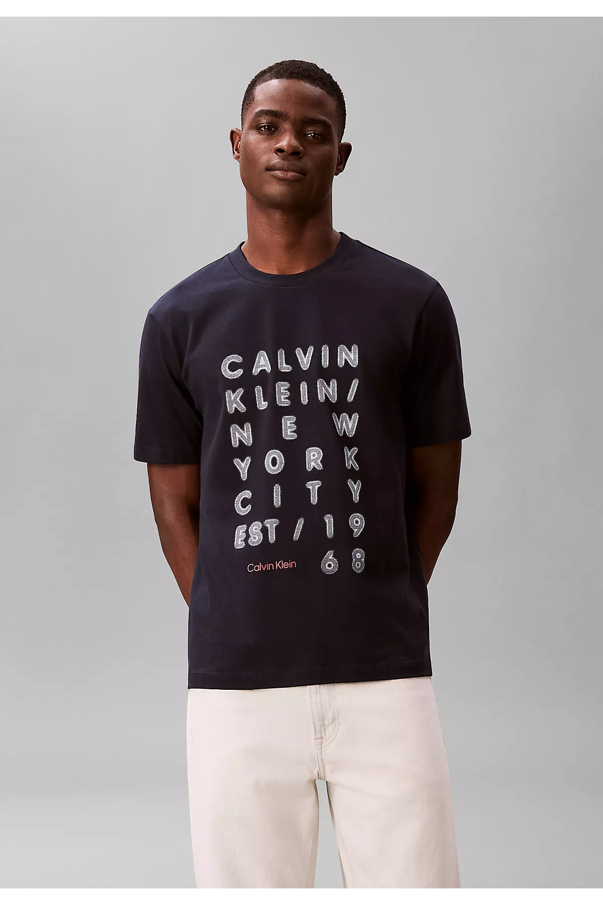 تیشرتمردانهCalvin Kleinآبی سرمه‌ای