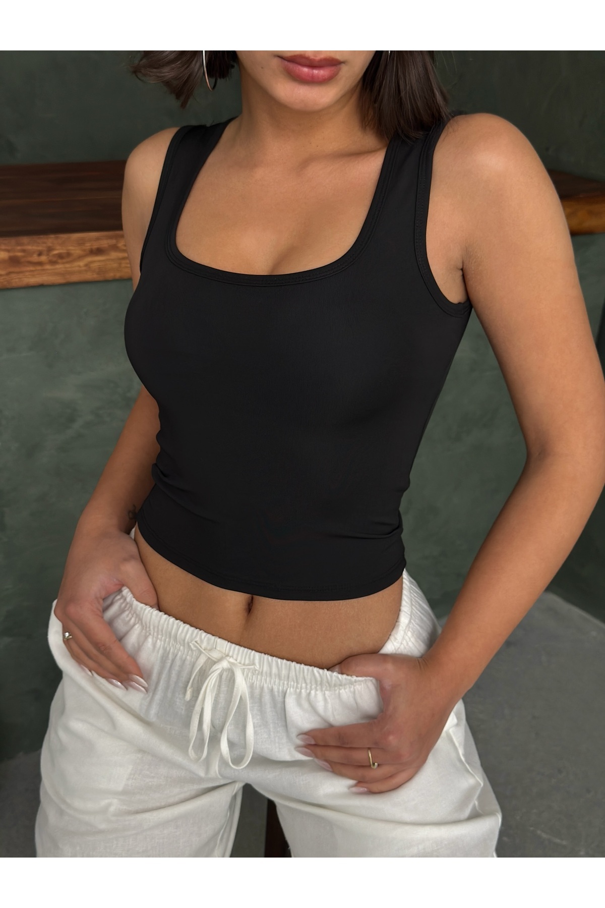 OPENDO Квадратний виріз горловини, товсті бретелі (без підкладки)