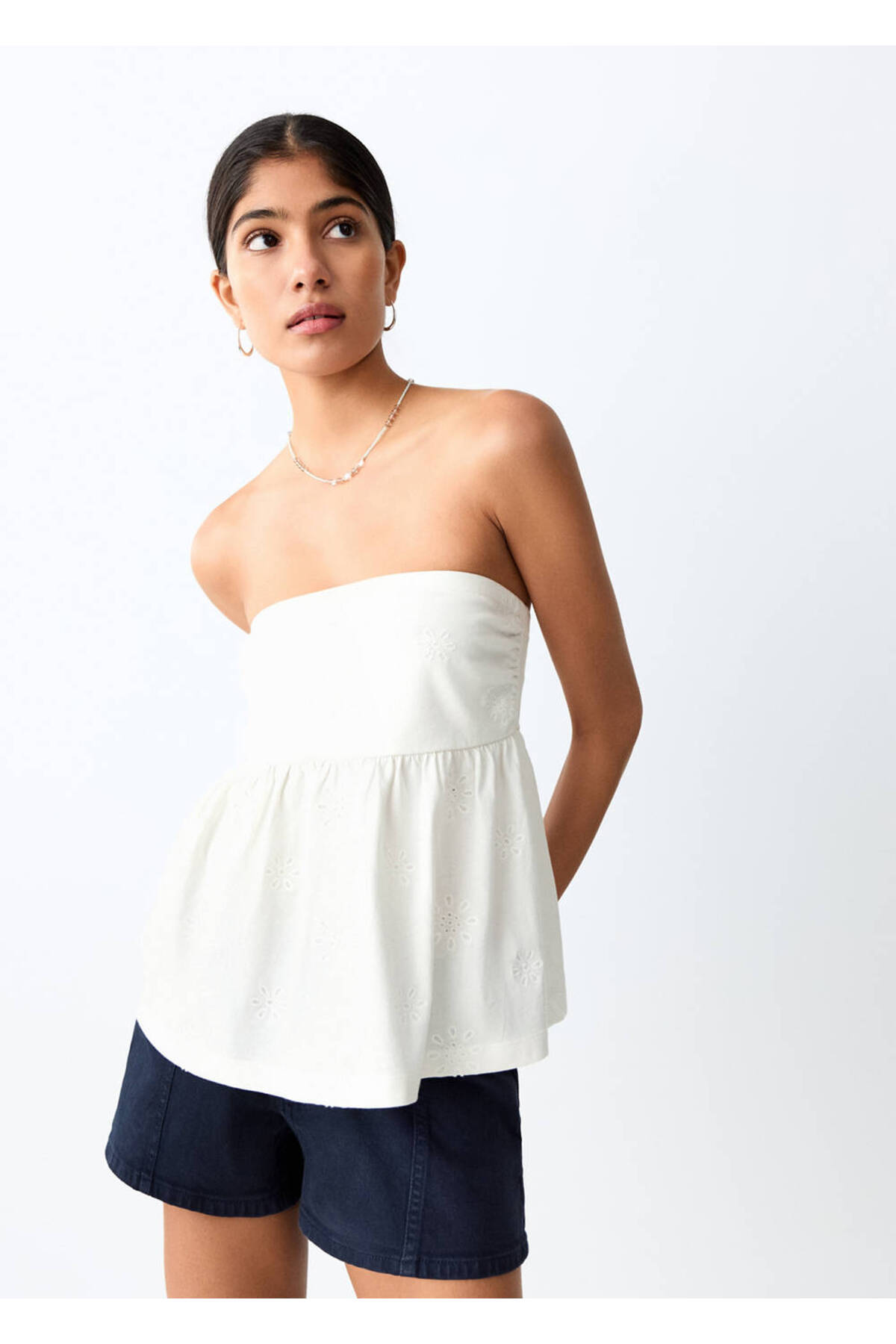 MANGO Teen  İşlemeli straplez bluz