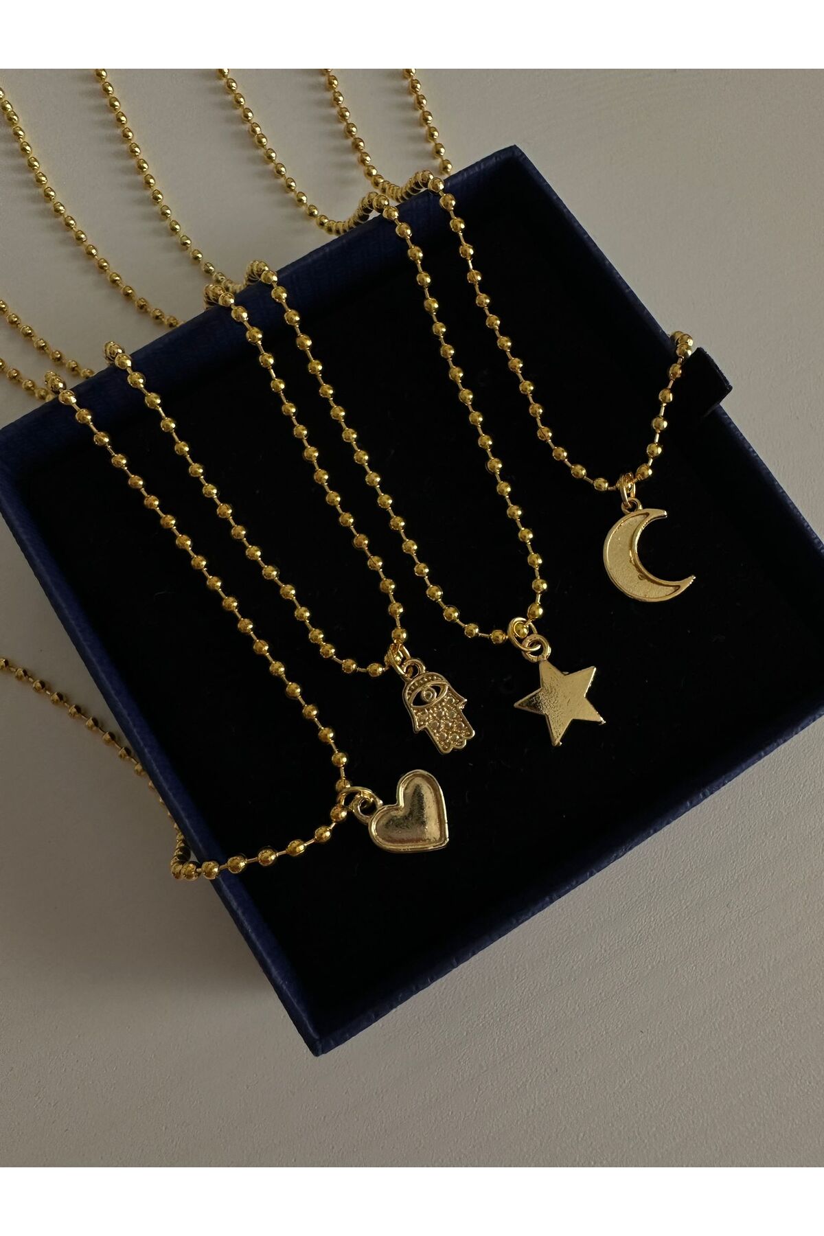 Kalp charm top detaylı kalın zincirli 45 cm gold kolye - Detay Görseli 2