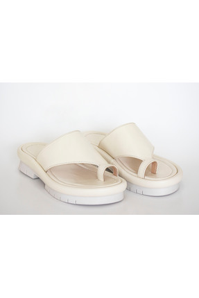 LAVENDER SHOES Kadın Parmak Arası Deri Terlik