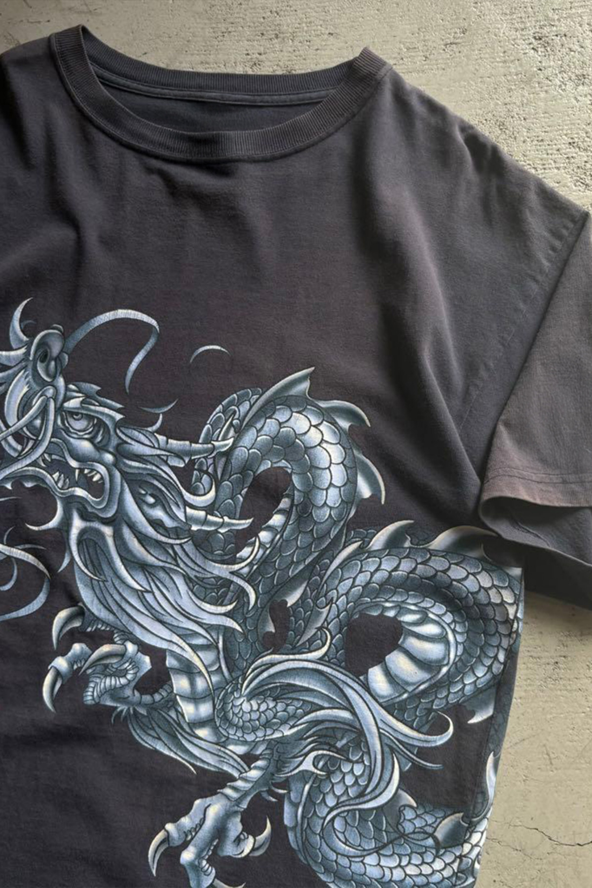 Köstebek Siyah Silver Dragon Grafitti Harajuku Y2K Unisex T-Shirt