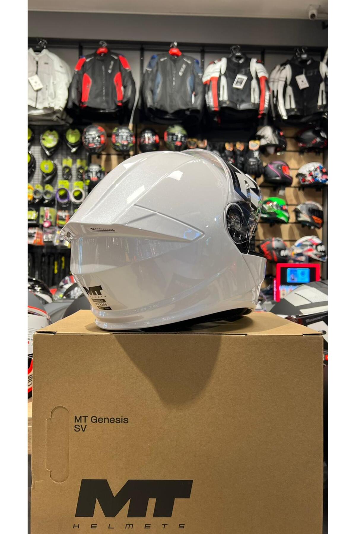 MT Helmets GENESSIS SV İNCİ BEYAZ KASK PARLAK - Fiyatı, Yorumları