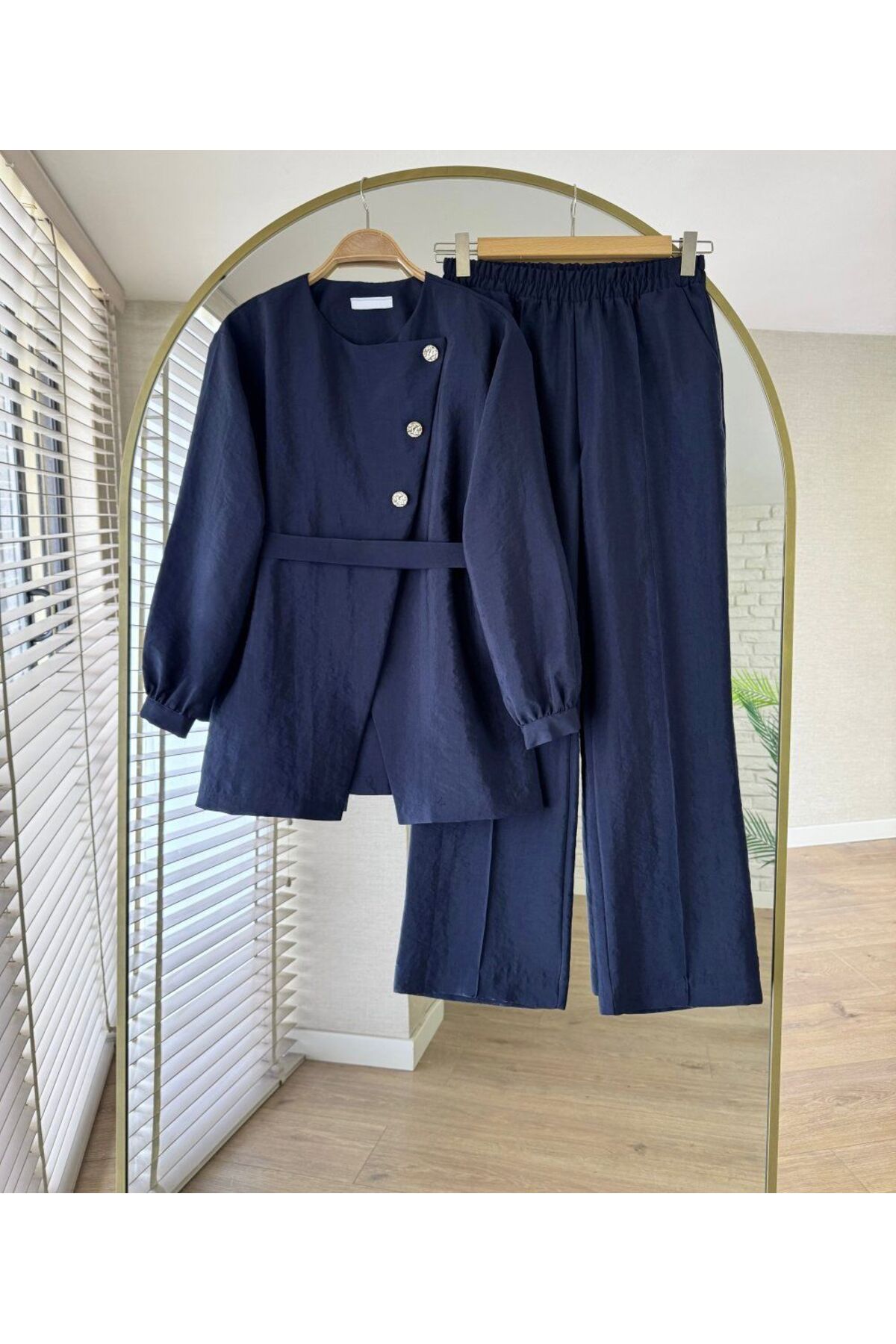 Livora Butik Design Belted Double Suit
