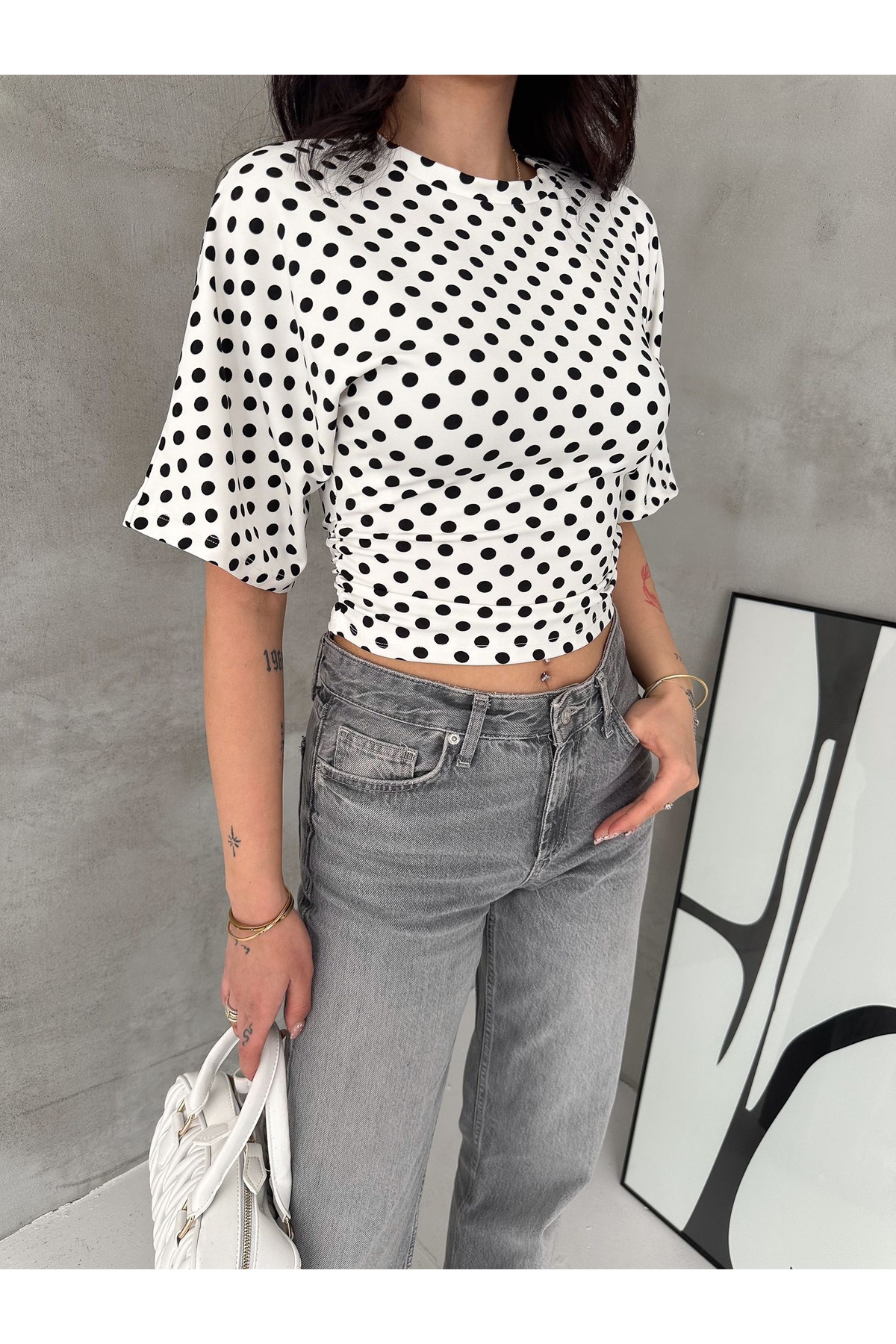 Noa Noa Kadın Puantiyeli Crop Bluz – Kısa Kollu Beyaz Şık Crop Top
