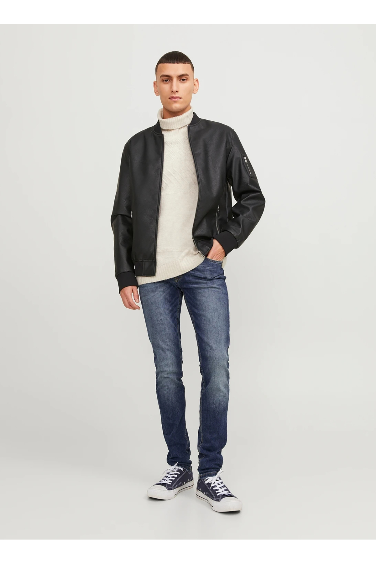 شلوار جین مردانه سرمه‌ای مدل 12166854_JJILIAM JJORIGINAL AGI 005 جک اند جونز شلوار جین Jack & Jones