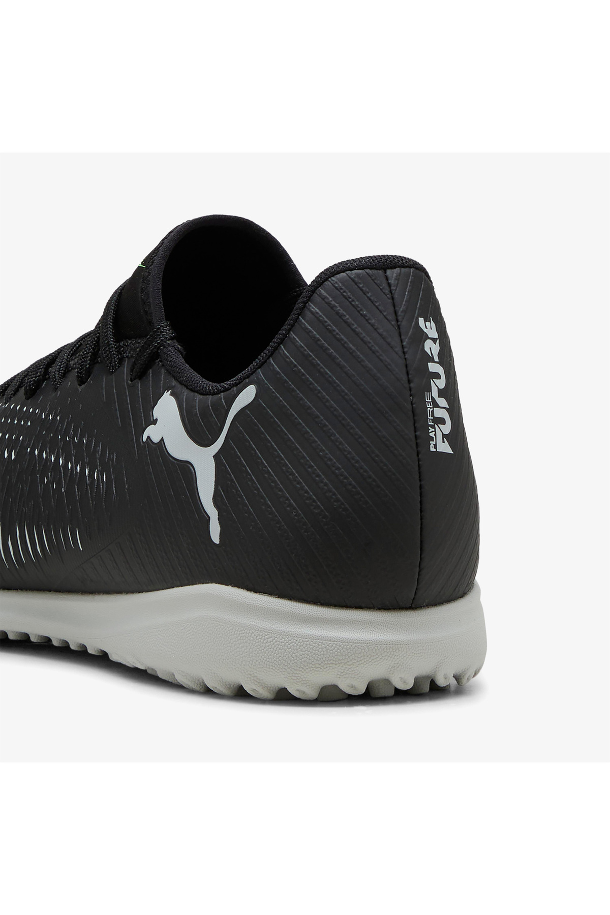 Puma Future 8 Play Erkek Siyah Halı Saha Kramponu görsel 3