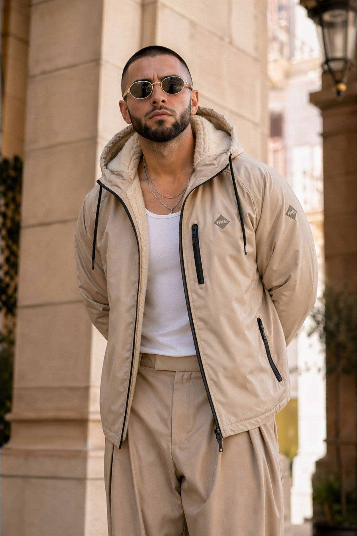 بارانی زمستانی کلاه‌دار مردانه ممتاز با آستر خز — بژ Hacker-1-FurRightRaincoat — تصویر 2 از 6