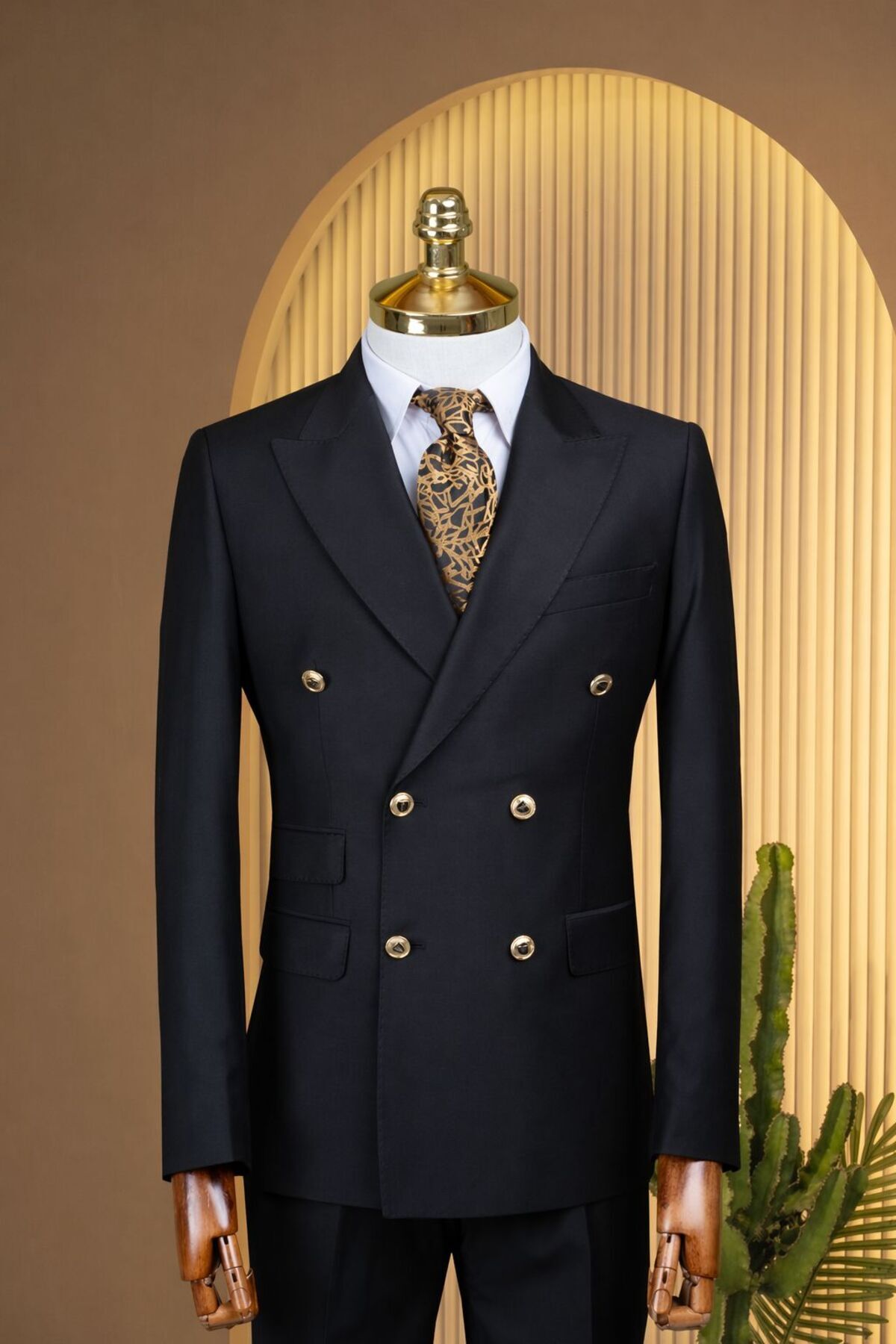 ilayda emir Men'S, Black Double-Breasted Suit, Gold Color Buttons, Modern Cut