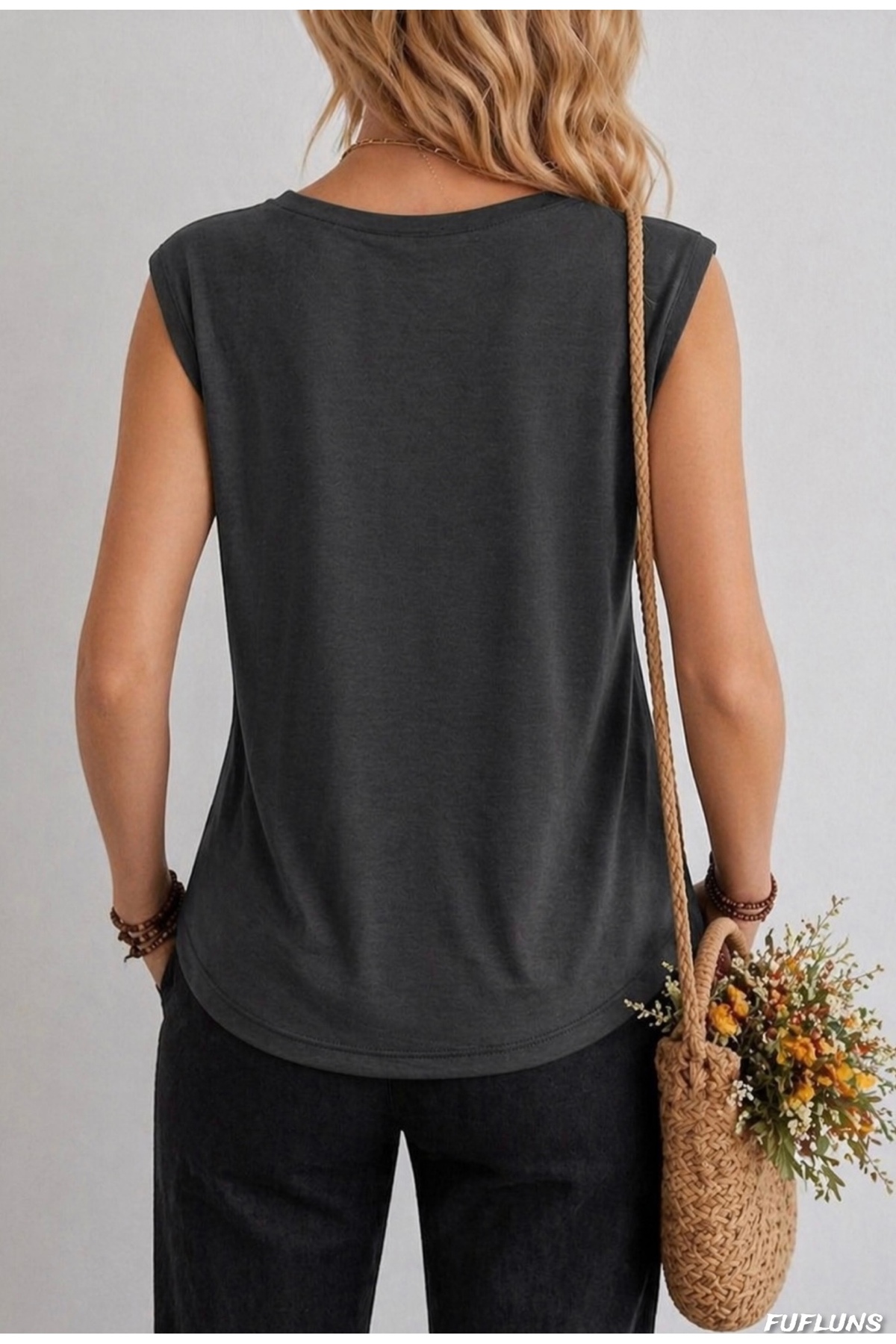 FUFLUNS  SAKURA ÇİÇEK BASKILI KADIN OVERSİZE KOLSUZ T-SHIRT - Görsel 2