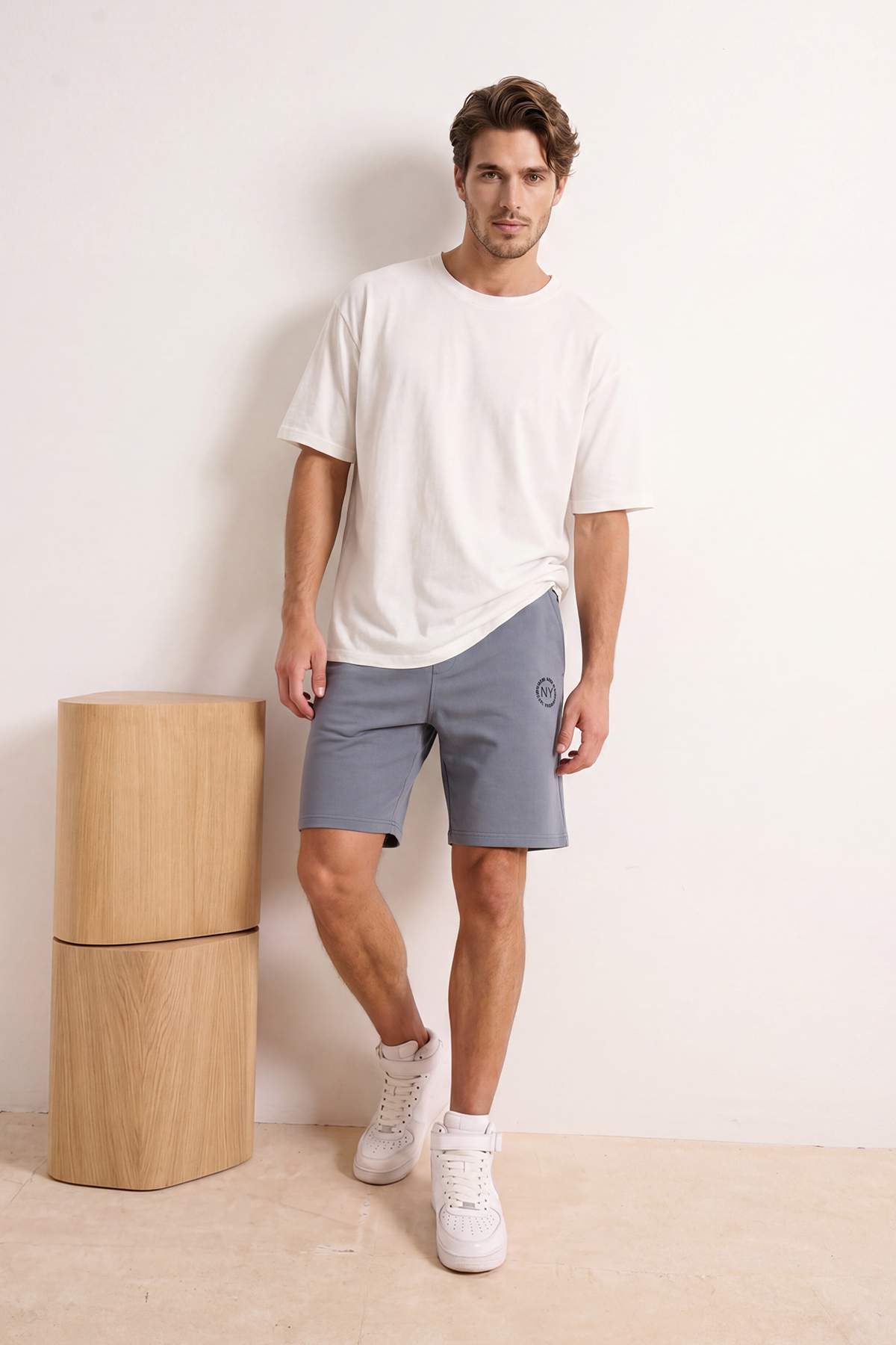 Trendyolmilla Man Füme Regular/Normal Kesim Yazı Baskılı Şort & Bermuda TMNSS26SR00005