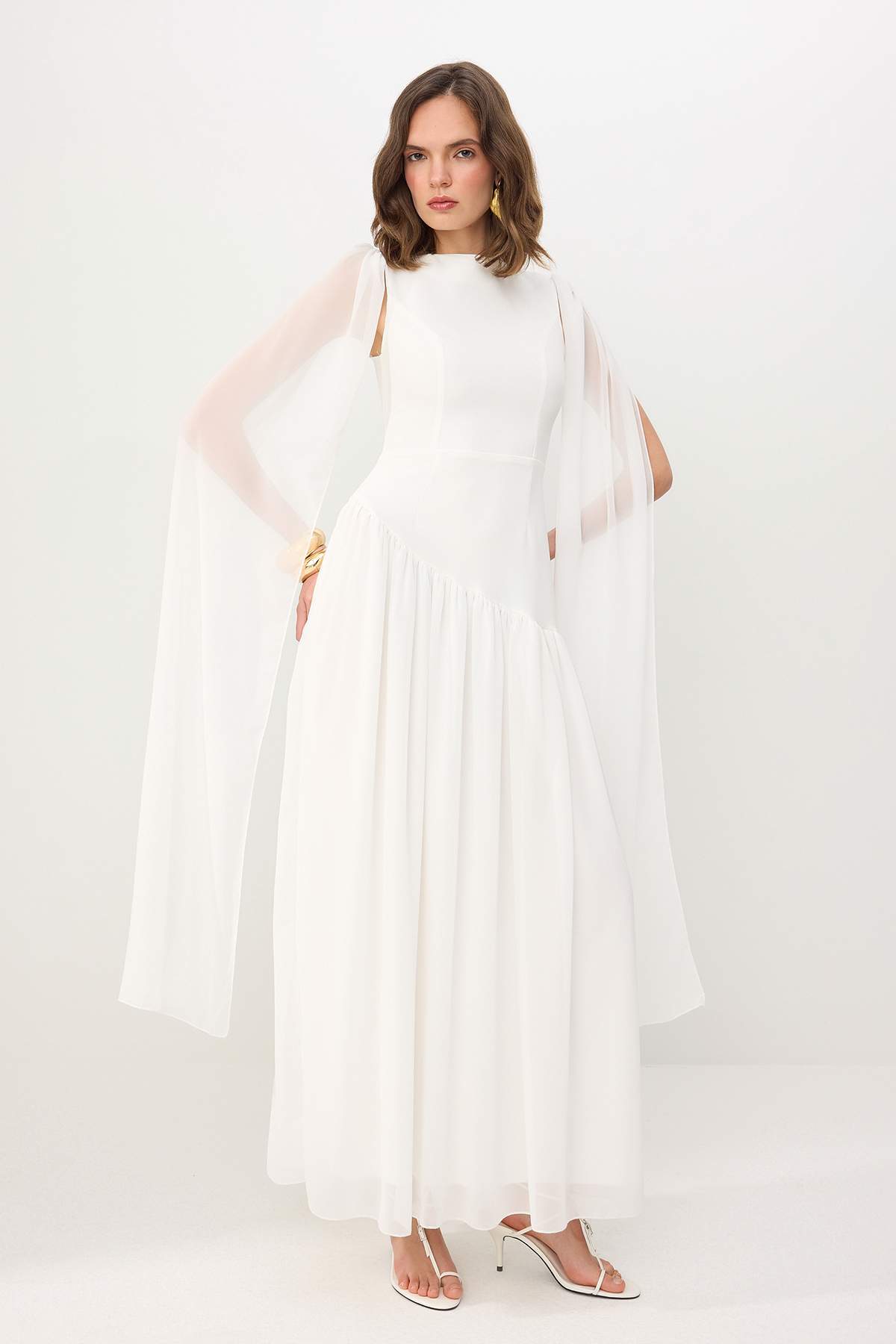 Trendyol Kollektion Weißes, schickes Partykleid mit Schal-Detail aus Chiffon,...