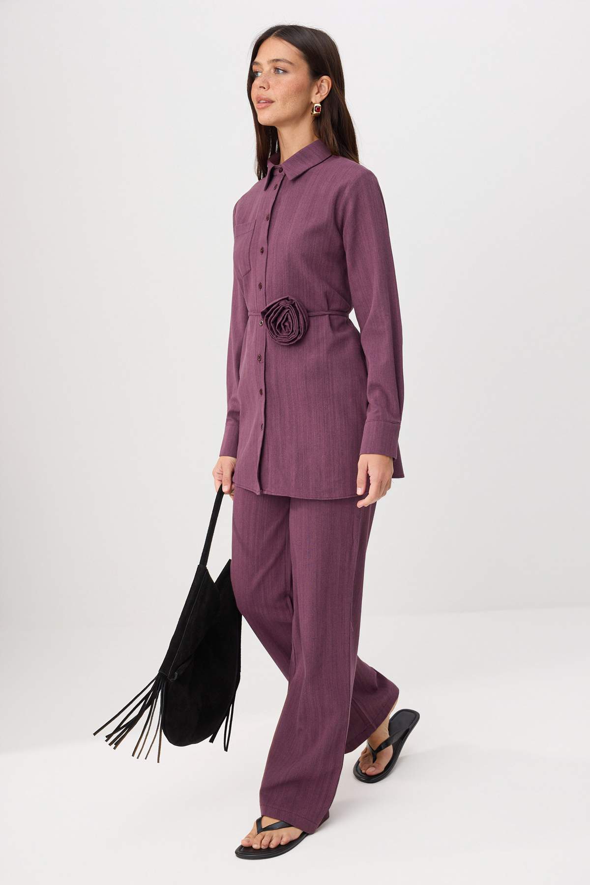 Trendyol Modest Detailní lněná košile s detaily ve stylu švestkové růže, kalh...