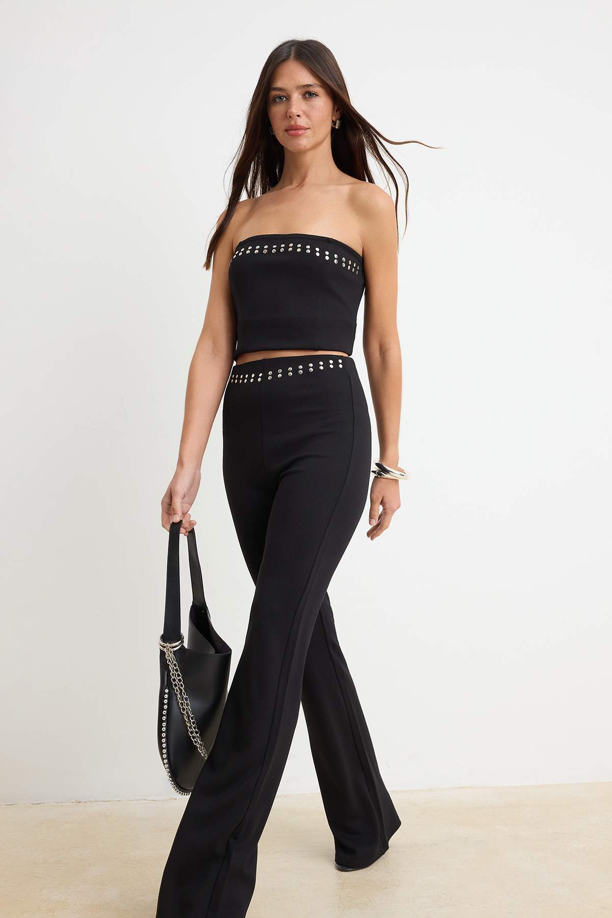 Trendyolmilla Siyah Flare/İspanyol Paça Normal Bel Uzun İnterlok Örme Pantolon TWOSS26PL00160