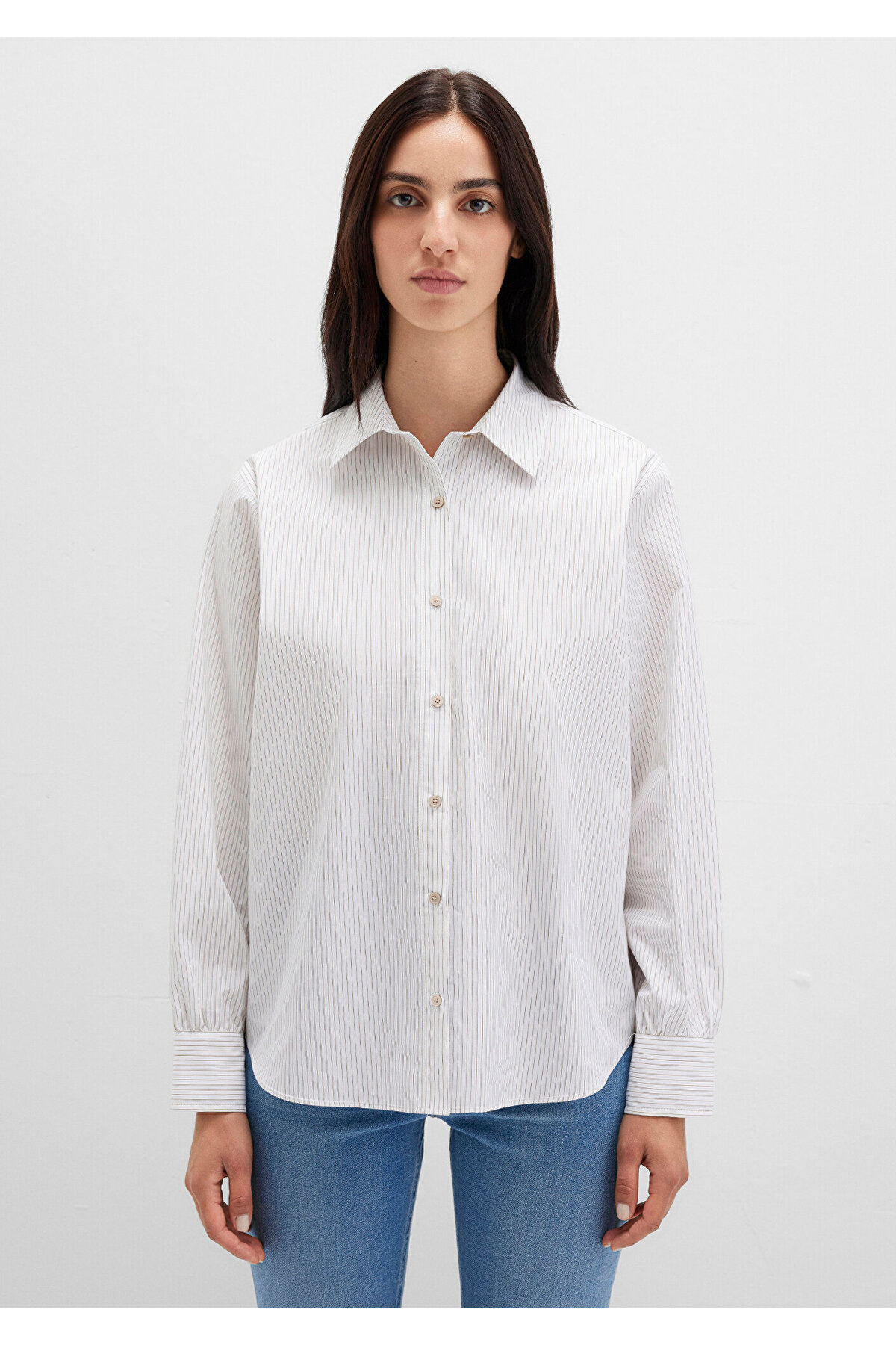 Çizgili Beyaz Gömlek Loose Fit / Bol Rahat Kesim 1211292-83980 — سفید — تصویر 4 از 7