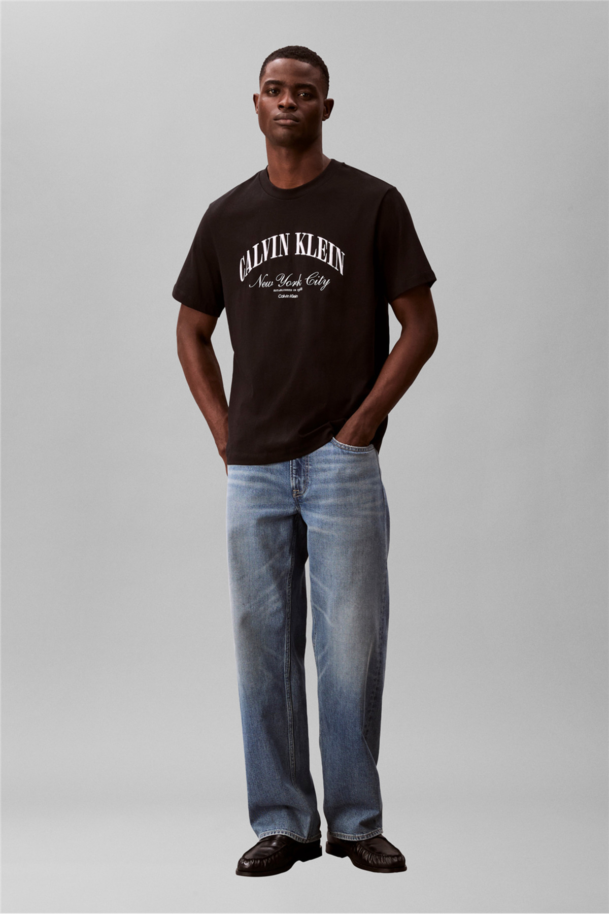 تیشرتمردانهCalvin Kleinرنگارنگ