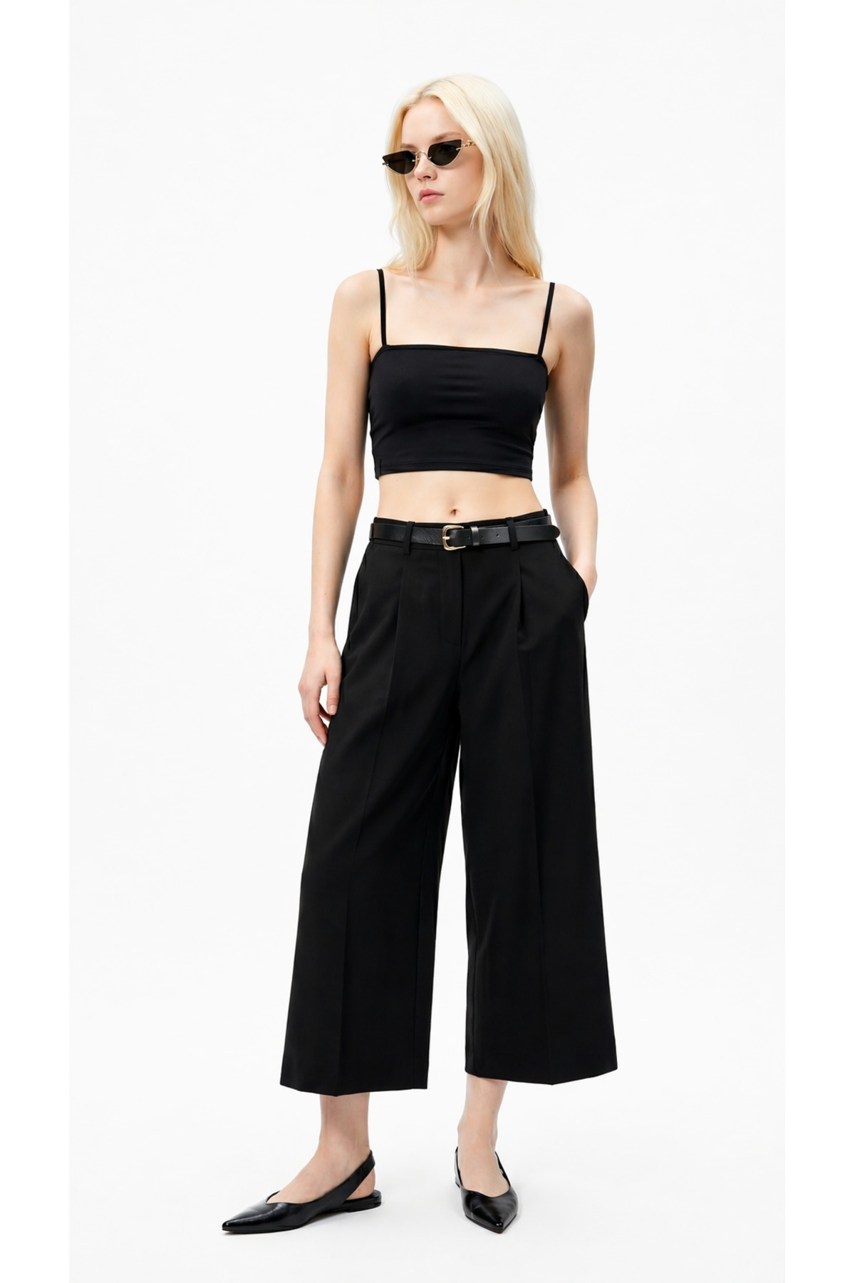 Black Strapped Flat Collar Masla Crop Ball