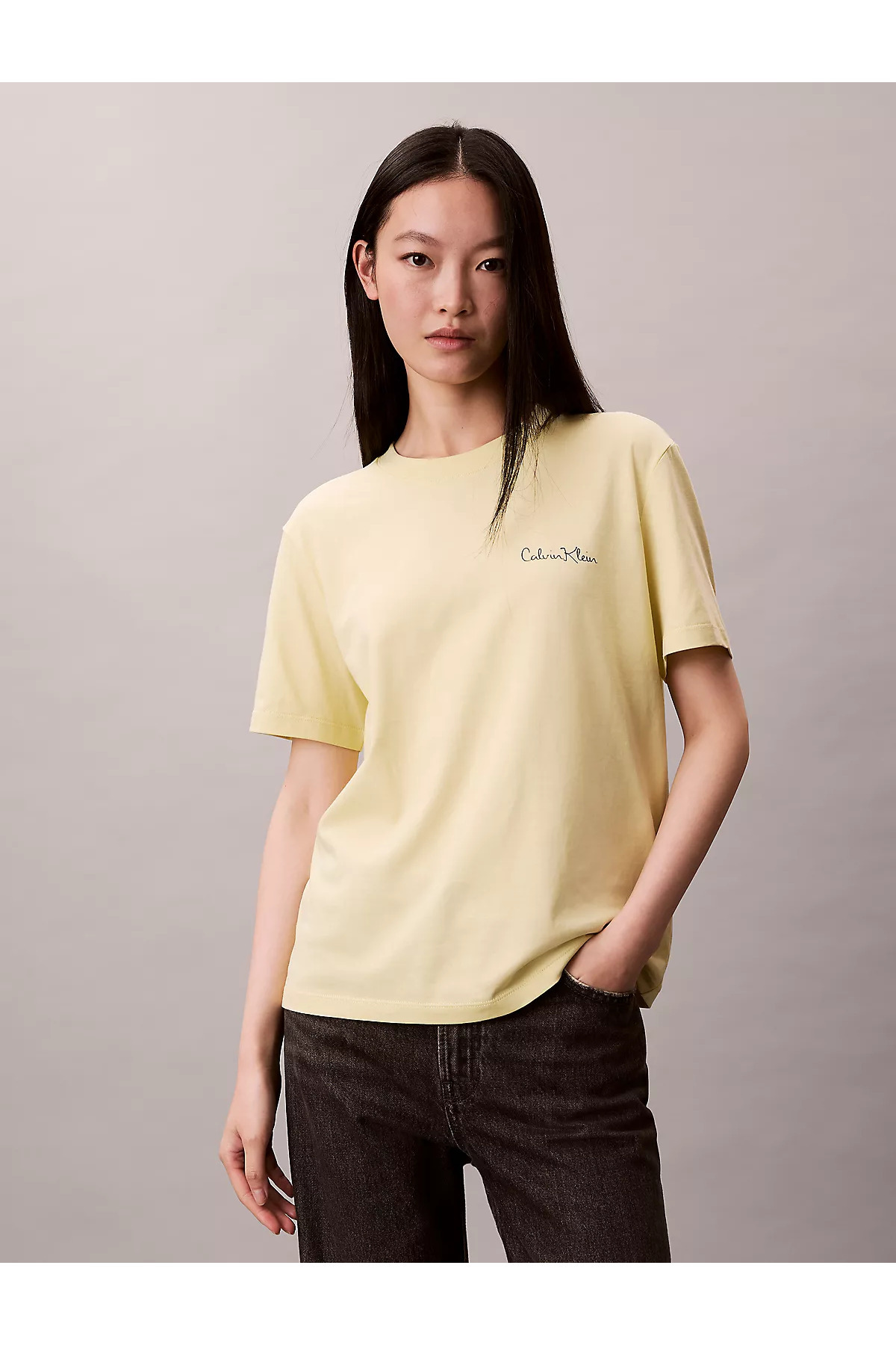تیشرتزنانهCalvin Kleinزرد تیشرتزنانهCalvin Kleinزرد