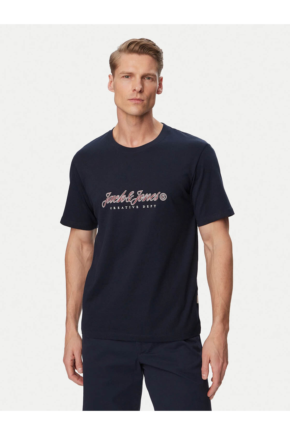 تی شرت مردانه مدل Jormontauk جلو باز طرح Cn سرمه‌ای کد ۱۲۲۹۰۸۸۷ جک اند جونز تی شرت Jack & Jones