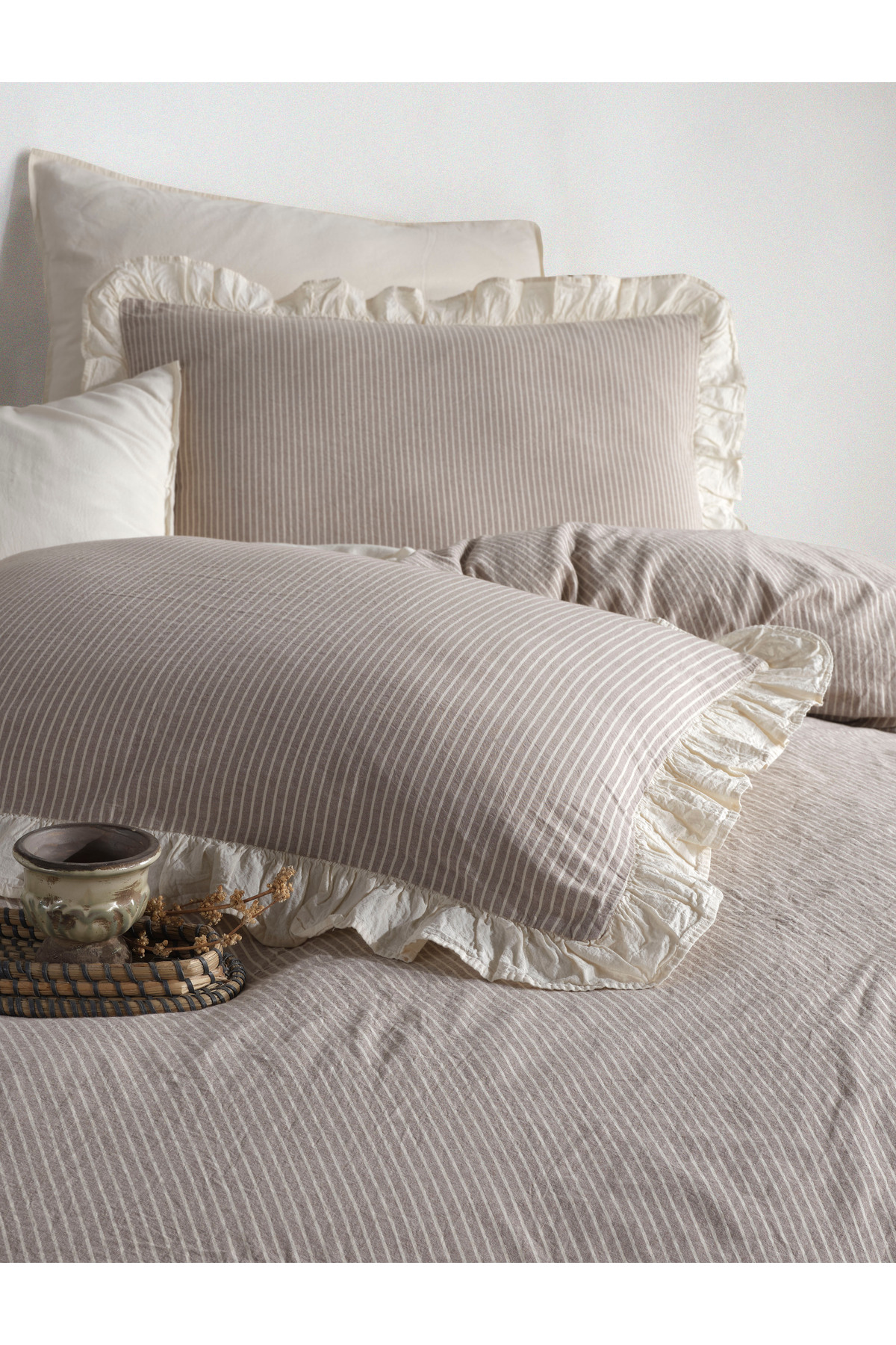 Ruffle 100% Cotton Yarn Dyed Washed Oversized Duvet Cover Set 240*220