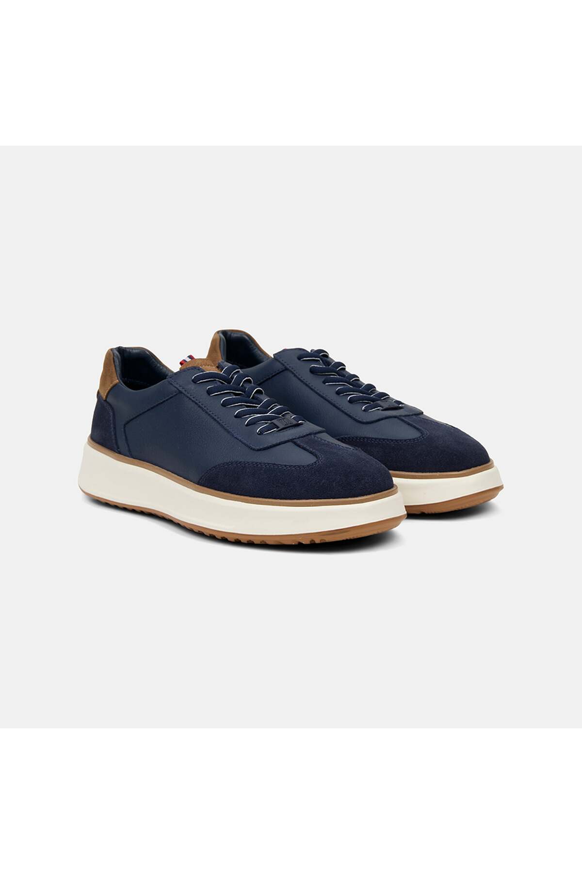 کفش ورزشی مردانه چرم طبیعی DesaComfort مدل Navy Lace-up دسا کفش کژوال Desa