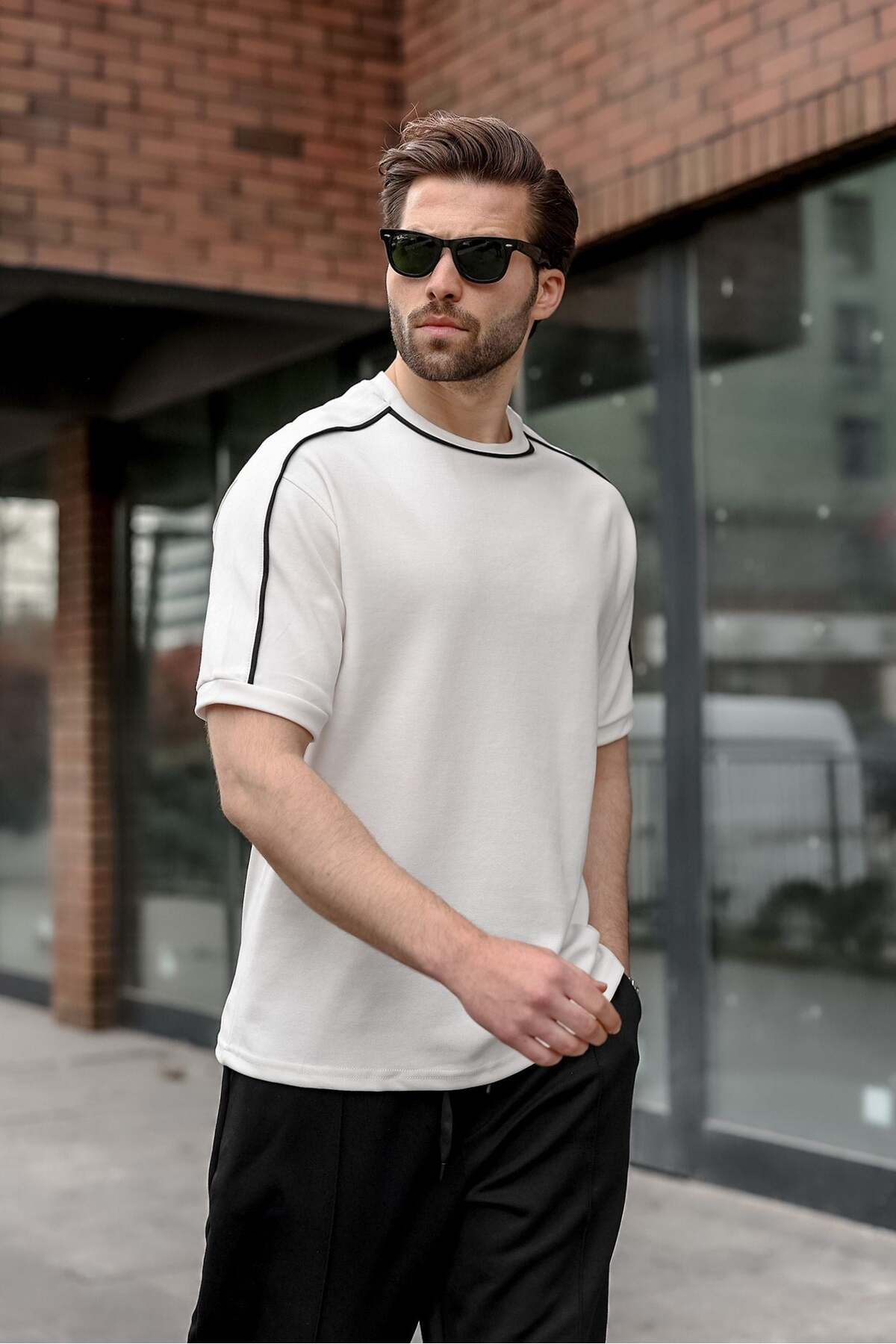 Madmext Ecru Stripe Detailed Modern Cut Men's T-Shirt E7182