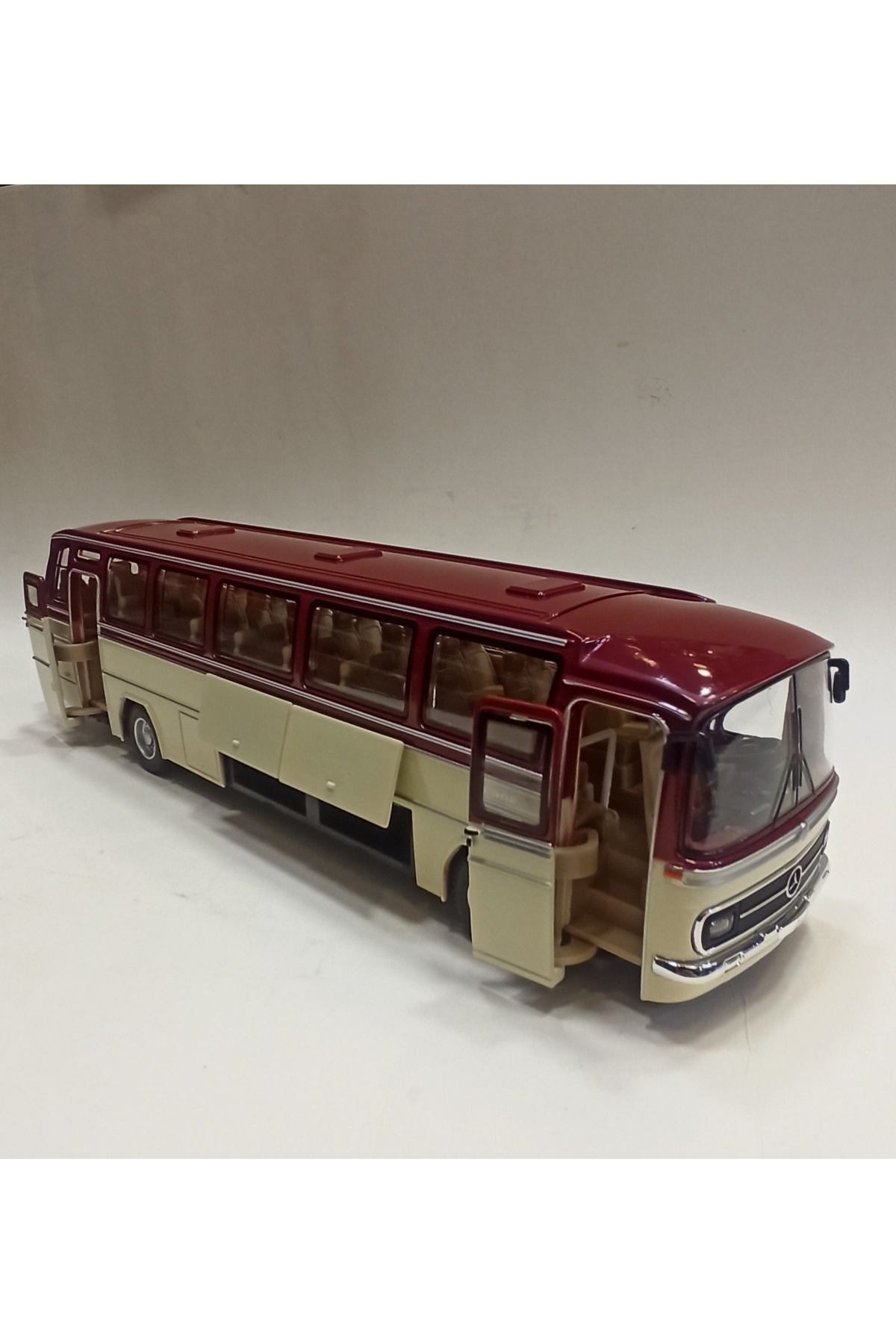 KARSAN Grand Alliance Koleksiyon 25 cm Mercedes Benz 302 1/43