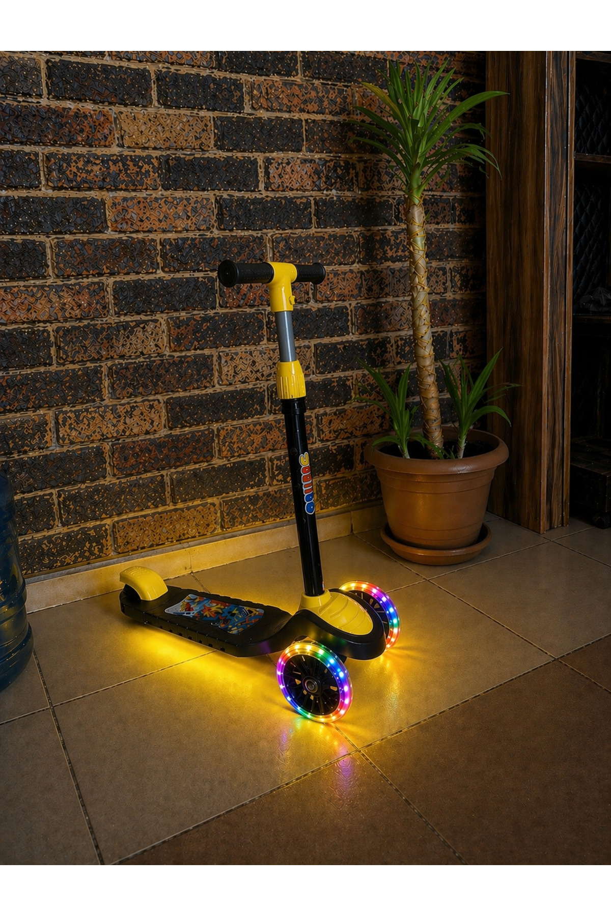 POZART Swing Plus Neon 3Tekerli Led Işıklı Ekstra Taban Aydınlatma