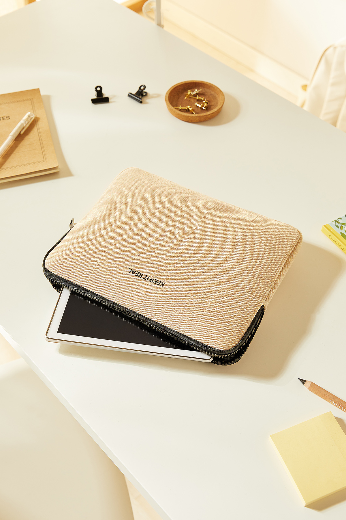 Water Repellent Stainproof Jute Linen Ipad Compatible Tablet Carrying Case / Pouch 27x21x2