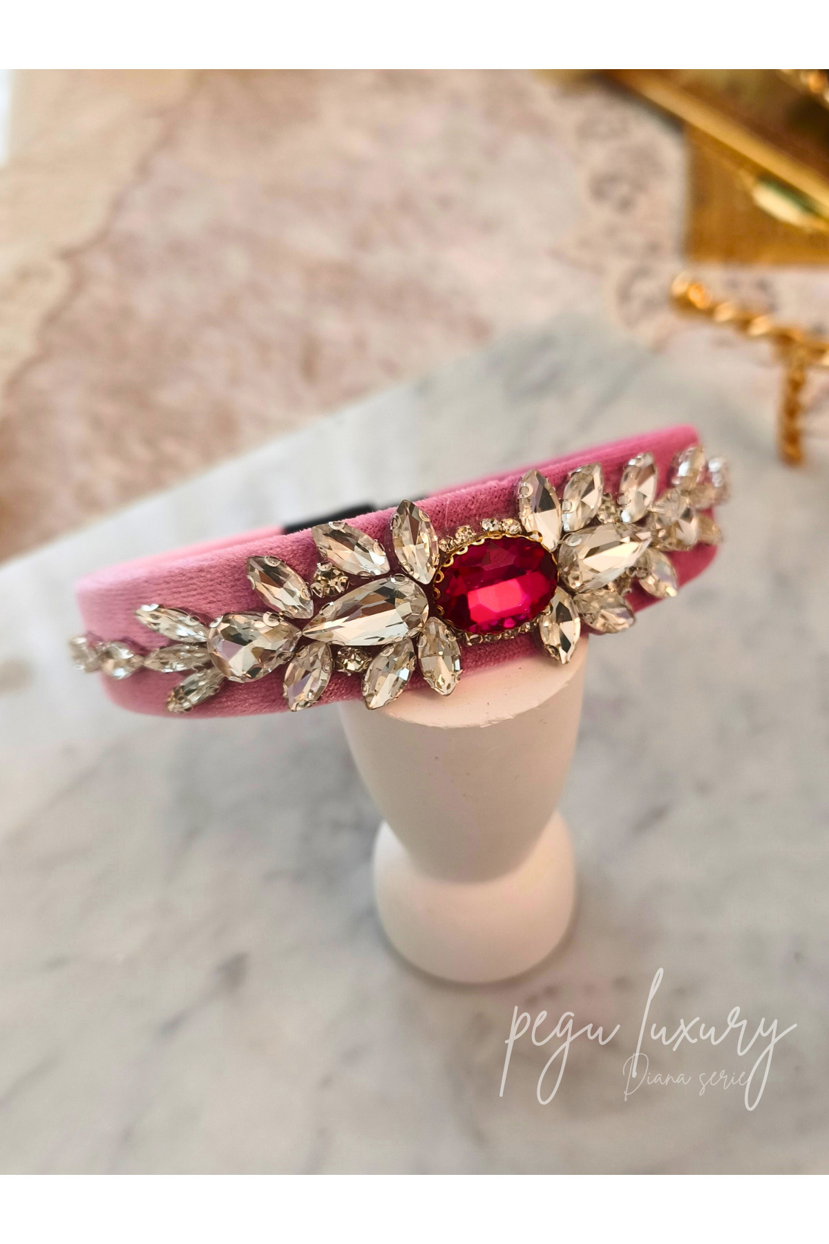 PEMBECRISTAL CUT SPECIAL DESIGN VELVET CROWN WITH STONE,INVITATION,CHRISTMAS,WEDDING,BALL
