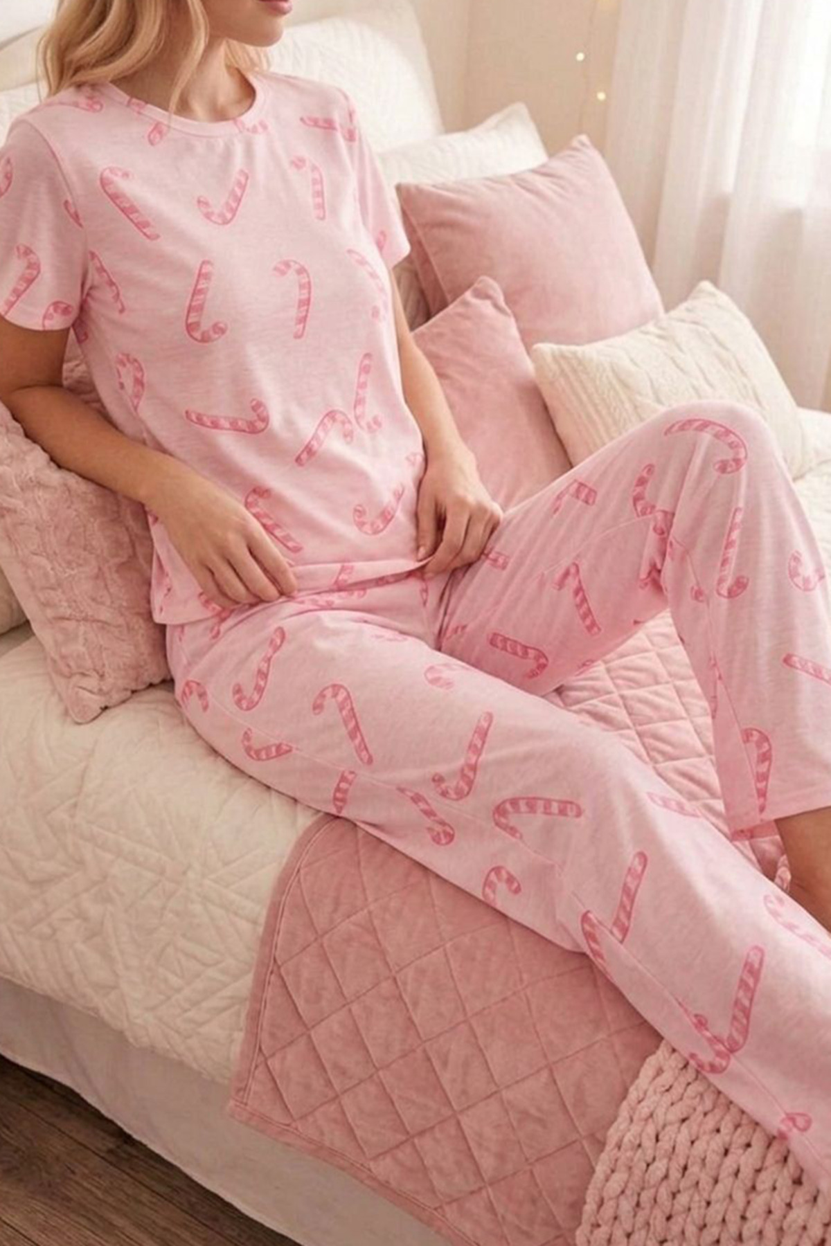 Candy Cane Patterned Short Sleeve Pajamas Set 4594