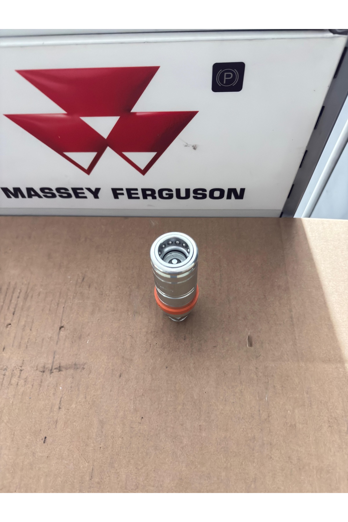 AGCO PARTS MF Traktör ORJİNAL Damper ADAPTÖR JAK damper şıkşık Jak