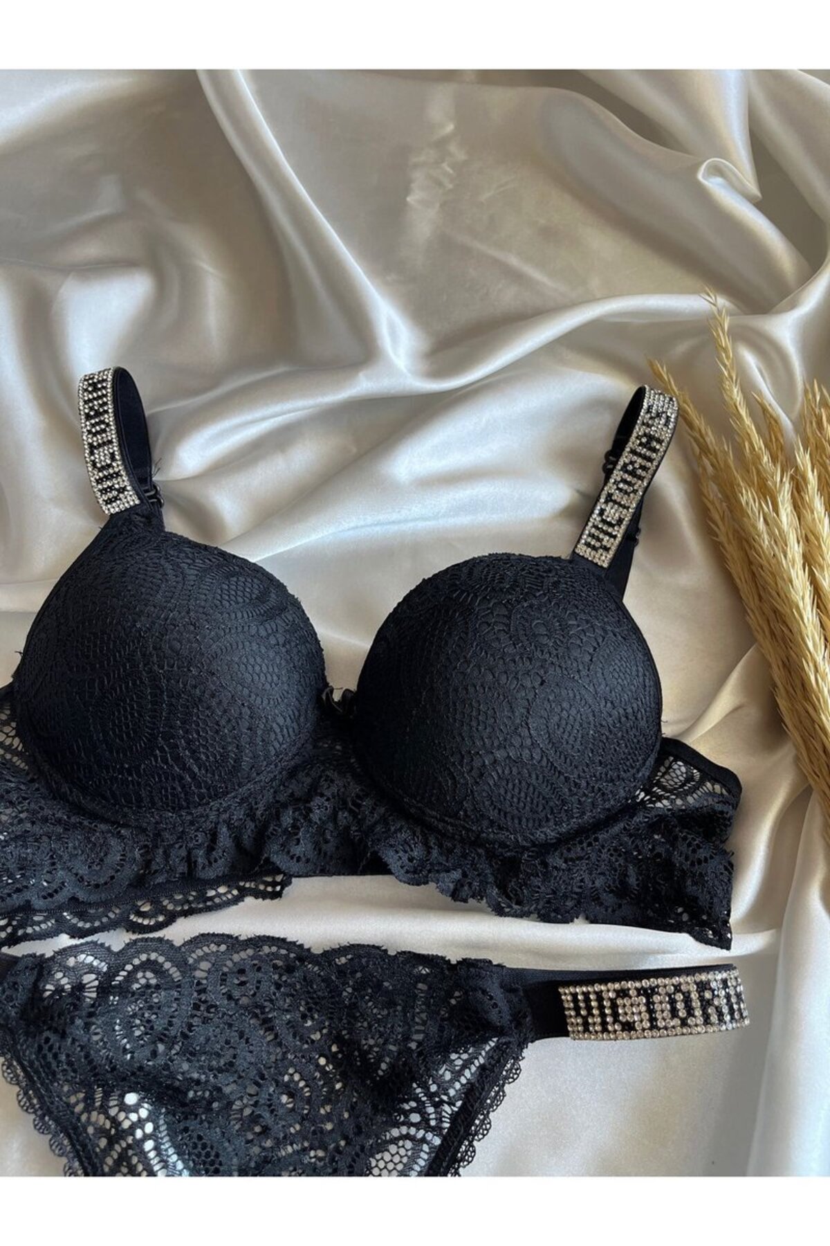 MODELLİFE Dantelli Lastiği Taşlı Balenli Destekli Dolgulu Push Up Siyah Sütyen Ve String Iç Çamaşırı Takımı görsel 2