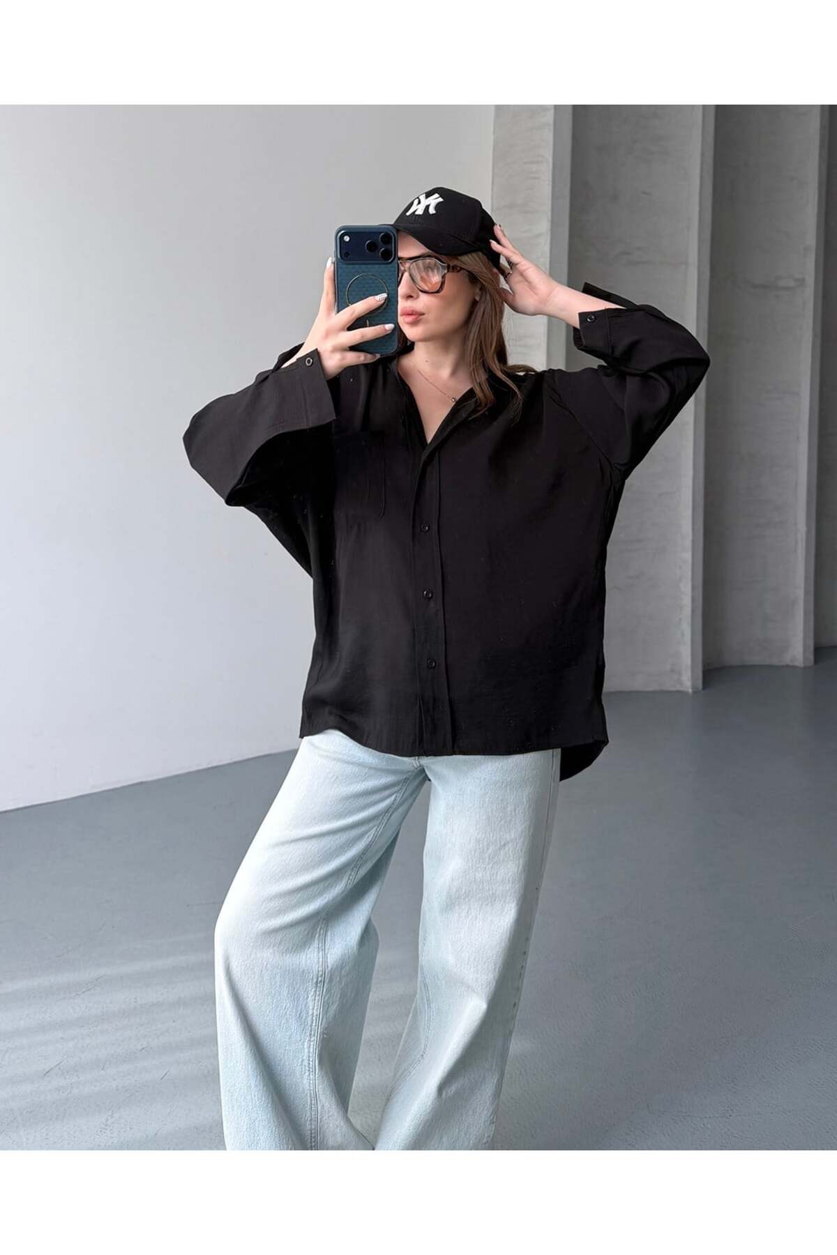 Bamboo Oversized Black Gomlek