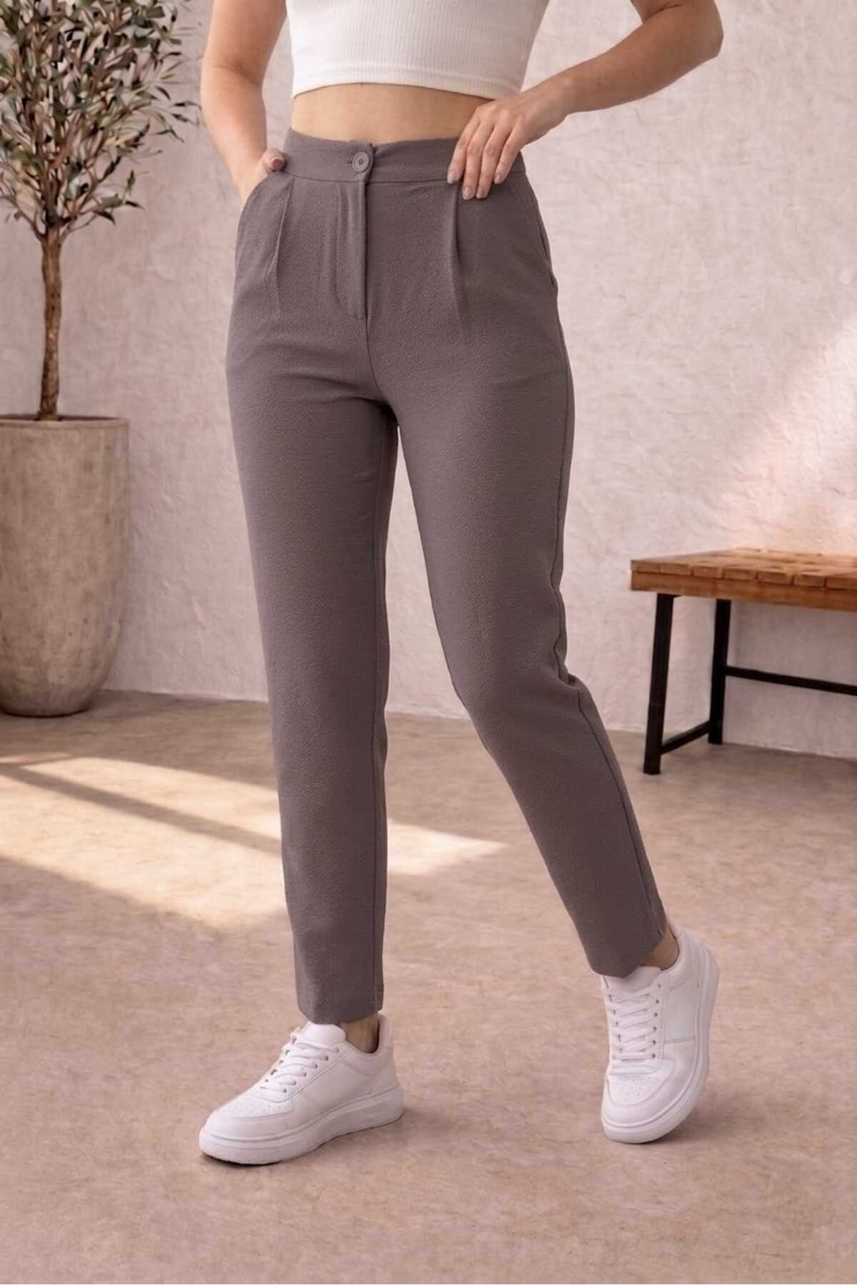 Women's high waist ash gray lycra pleated carrot pants with side pockets