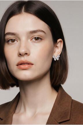 duruaccessories küçük model taşlı küpe
