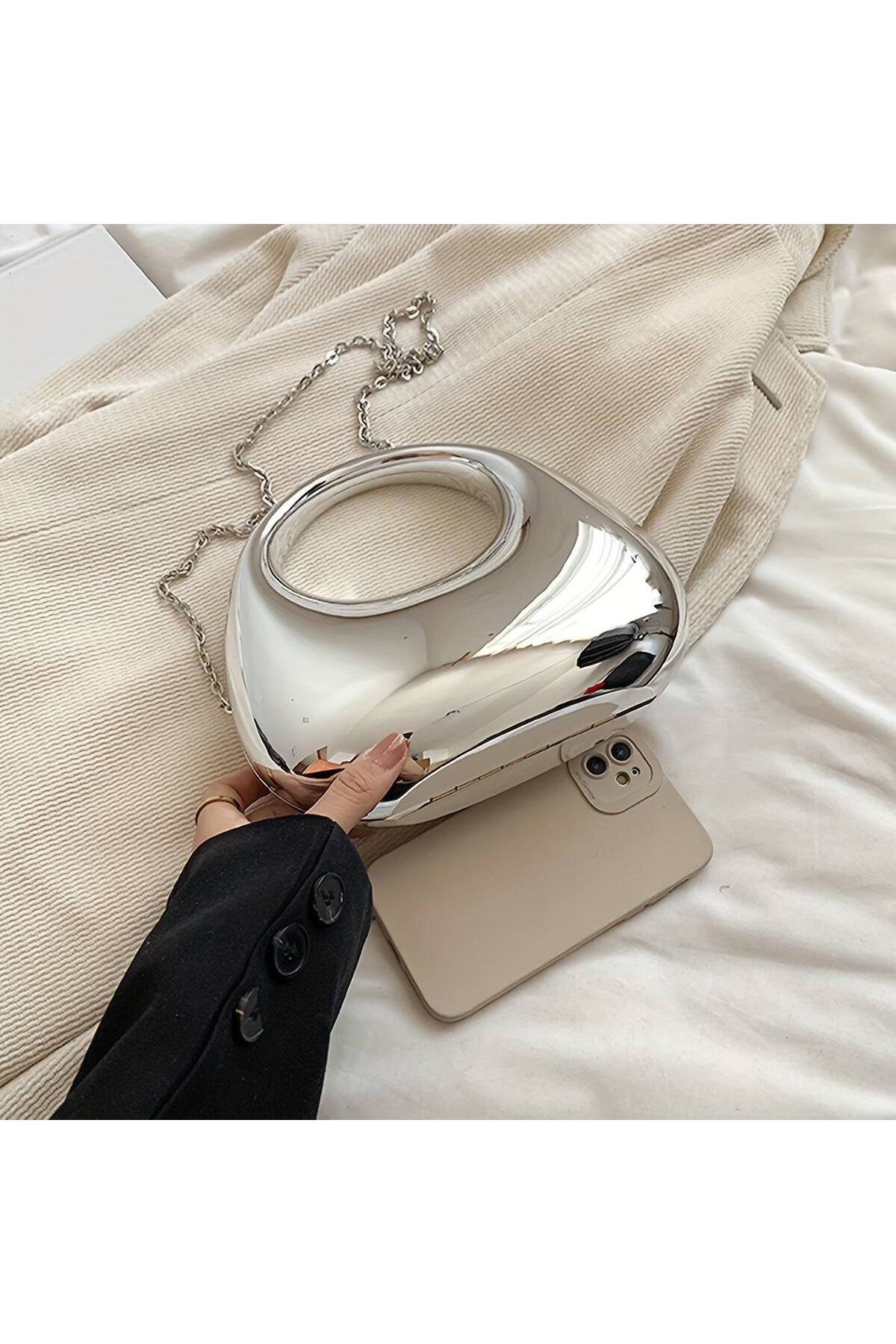 Silver Half-Moon Women's Special-Design Handbag and Crossbody Bag with Gold-Tone Chain görünüm 3